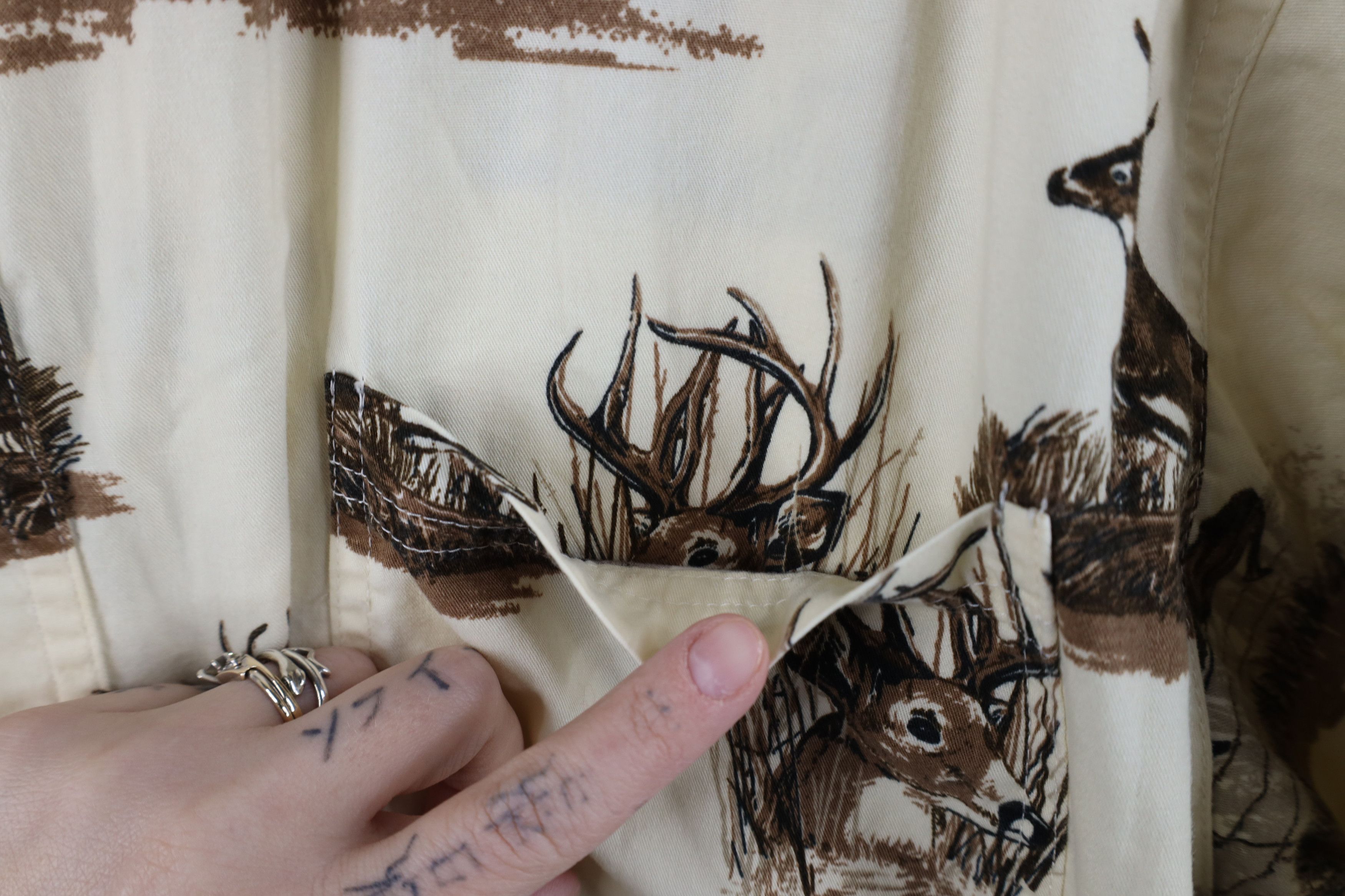 Vintage Vintage 90s Streetwear Deer Buck All Over Print Button Shirt Size US XL / EU 56 / 4 - 8 Thumbnail