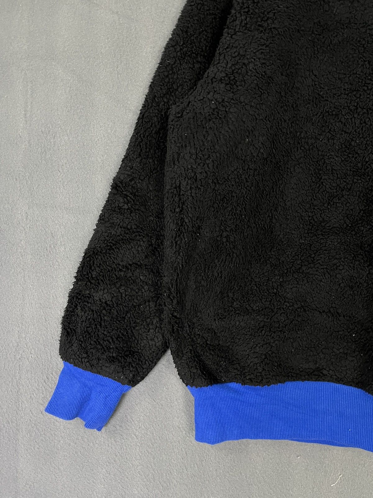 GU × Japanese Brand × Playstation GU x Sony PlayStation Sherpa Fleece Pullover Sweatshirts Size US S / EU 44-46 / 1 - 4 Thumbnail