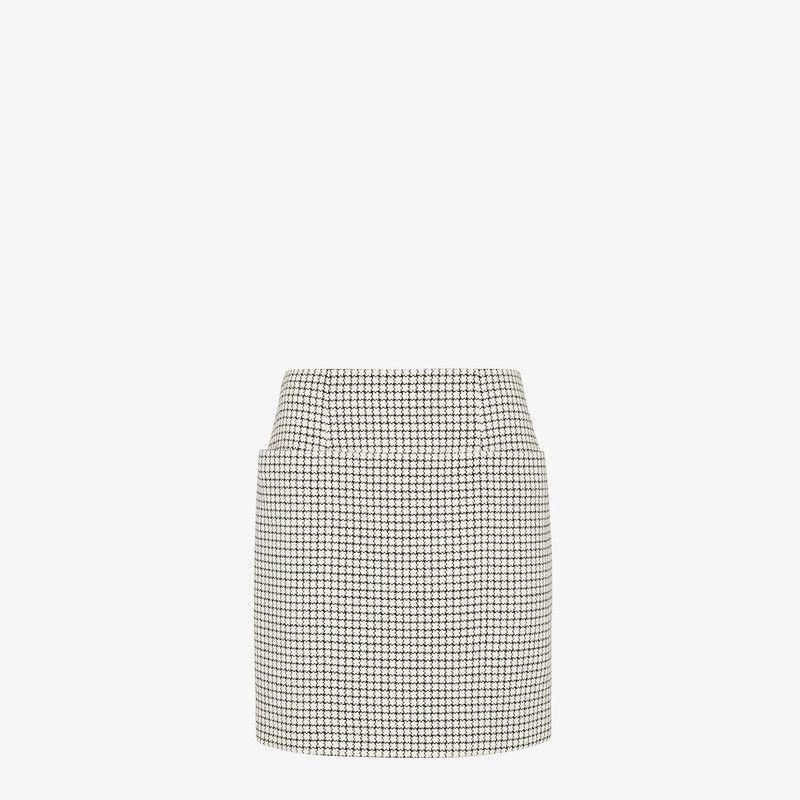 o1s1wg110226 Mini Skirt in White/Black