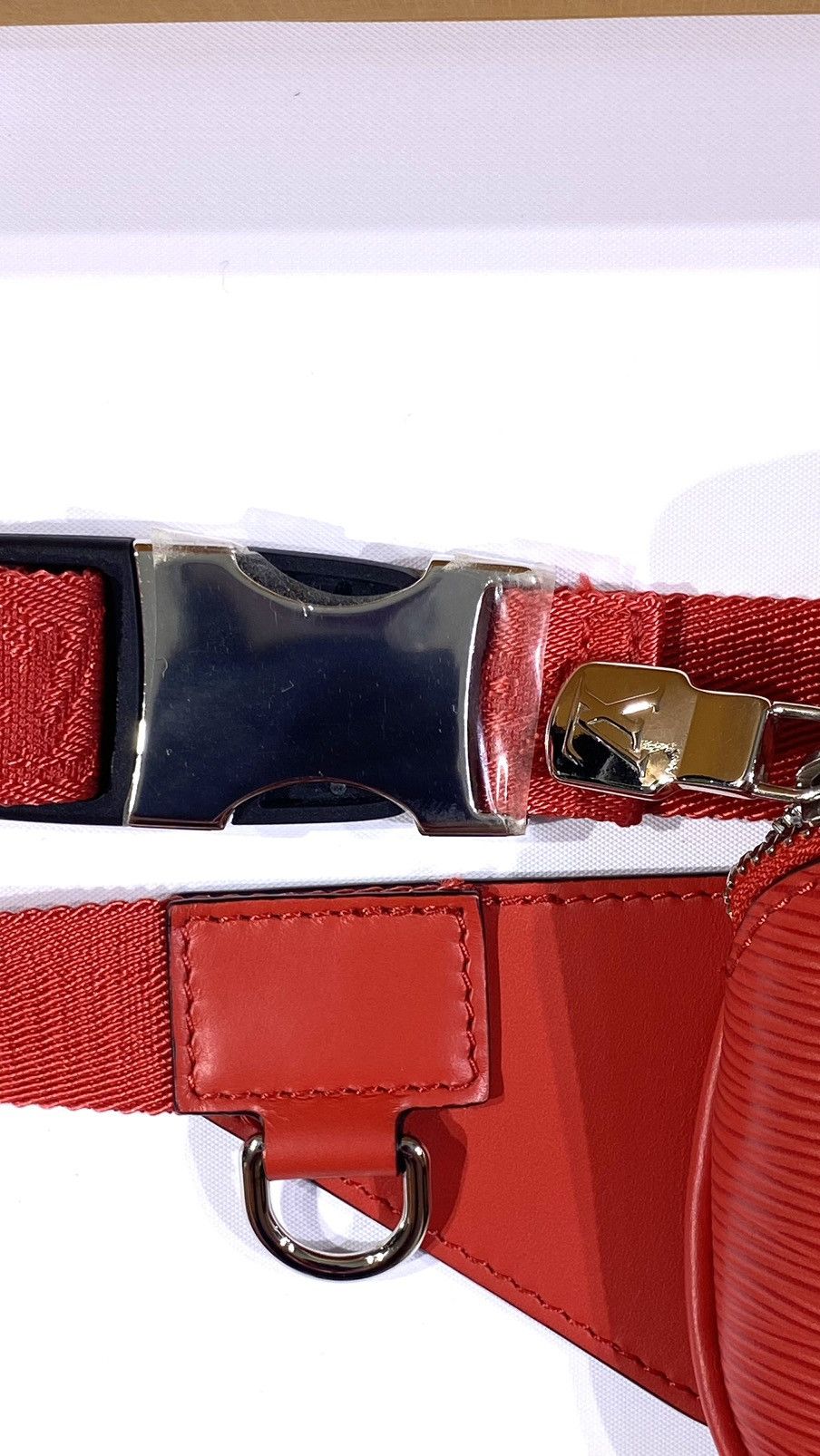 Louis Vuitton × Supreme Louis Vuitton X Supreme Bumbag Red EPI Leather Size ONE SIZE - 8 Thumbnail