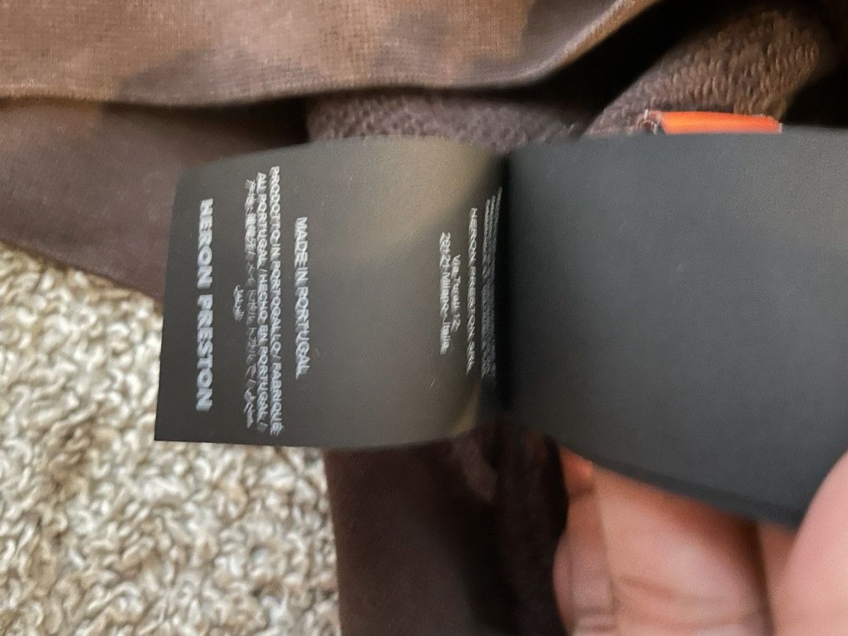 Heron Preston Heron Preston Iykyk Cropped Hoodie Size US S / EU 44-46 / 1 - 5 Thumbnail