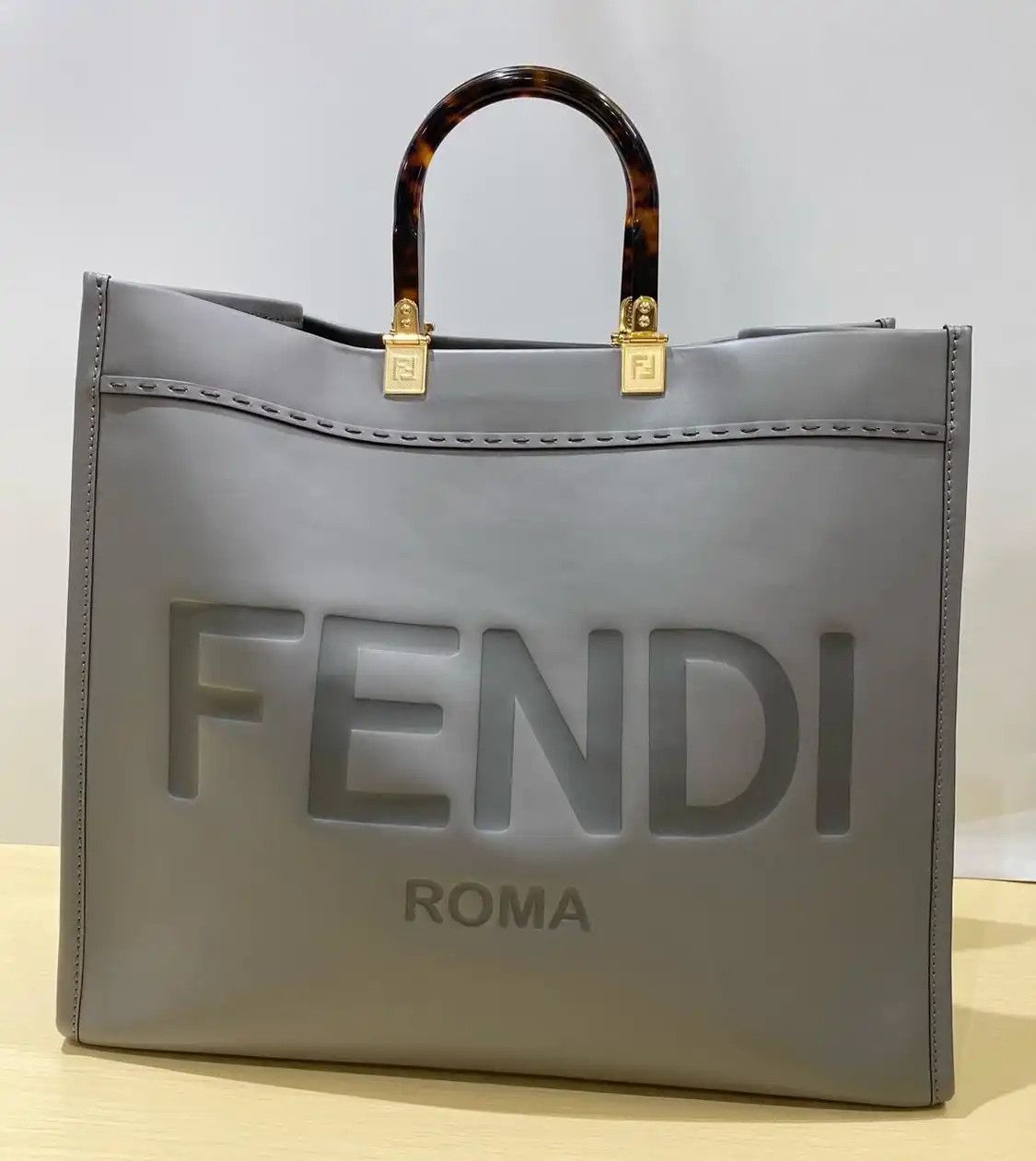 Fendi FENDI Sunshine Large grey cowhide leather embossed handbag Size ONE SIZE - 1 Thumbnail
