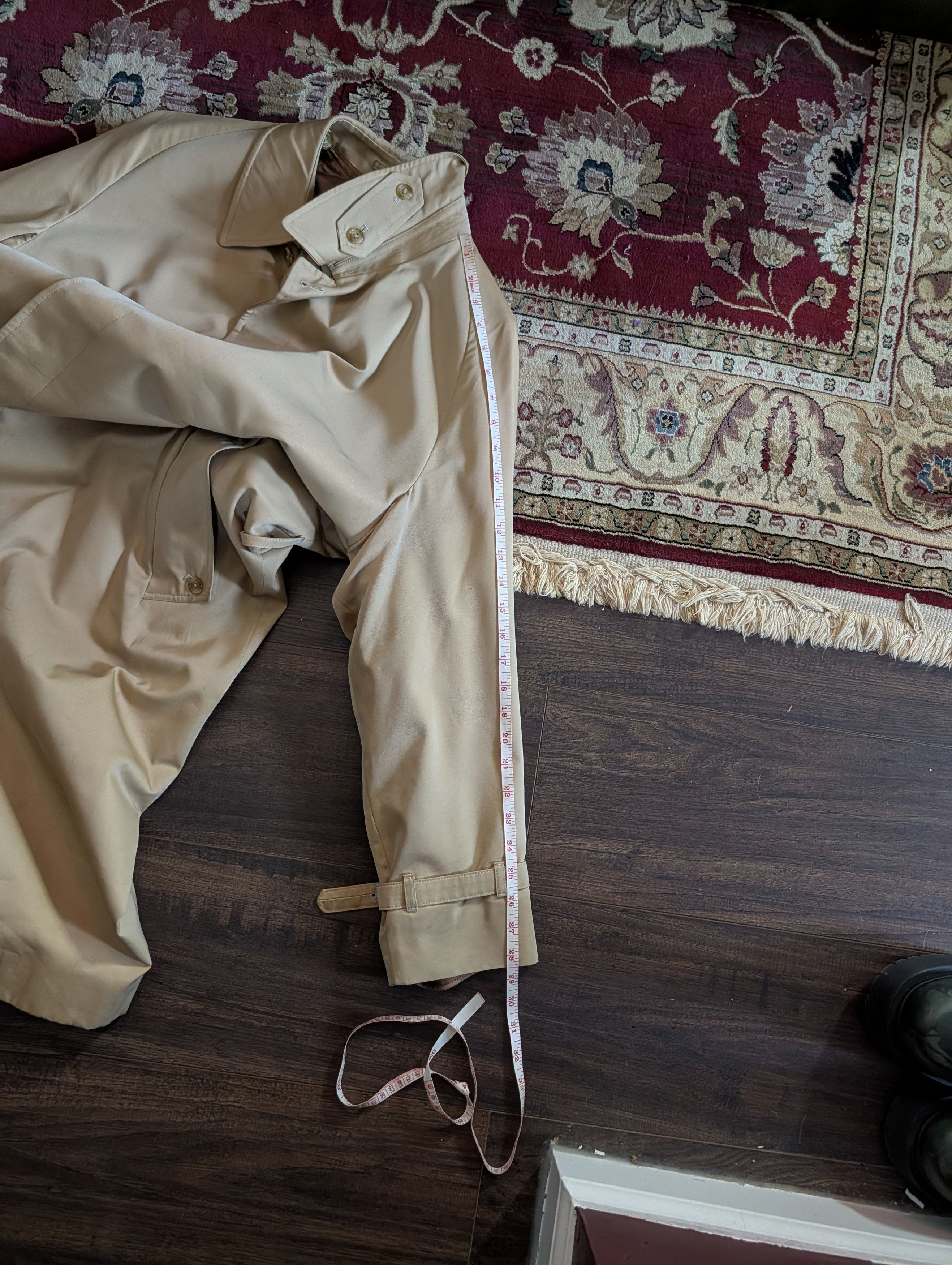 Aquascutum Khaki for Barney's wool lined leather buckle trench coat Size US L / EU 52-54 / 3 - 20 Thumbnail