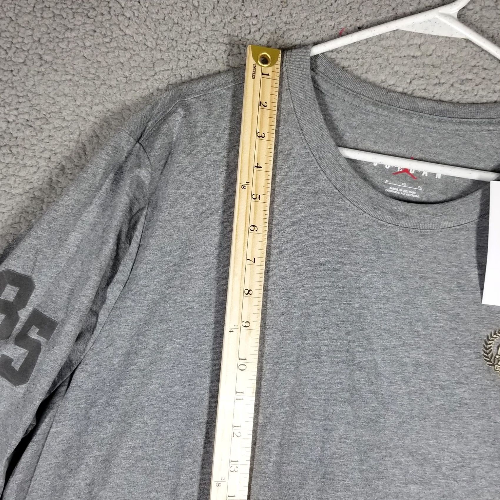 Nike Nike MJ Long Sleeve Crew Shirt Men XL Gray Logo 85 Jumpman 100% Cotton Standard Fit DV1465-091 Size US XL / EU 56 / 4 - 6 Thumbnail