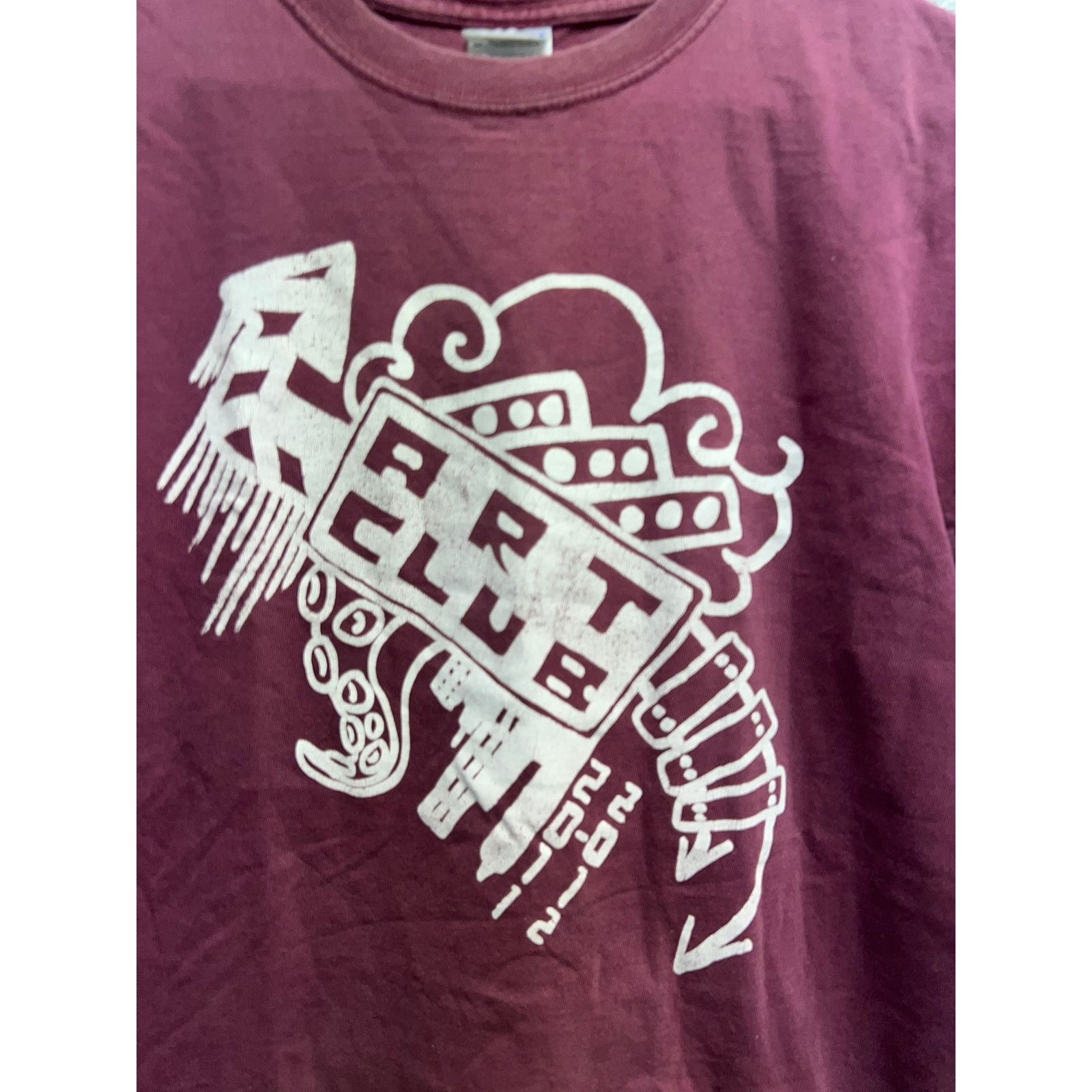 Gildan Art Club Shirt 2011 2012 Artwork School Red Tee Shirt Medium Size US M / EU 48-50 / 2 - 2 Thumbnail