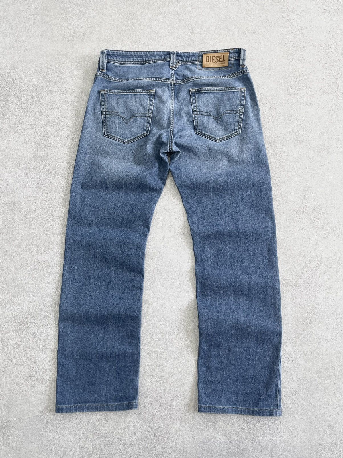 Diesel Diesel Larkee Straight Fit y2k Low Rise Leather Patch Jeans Size US 33 - 1 Thumbnail