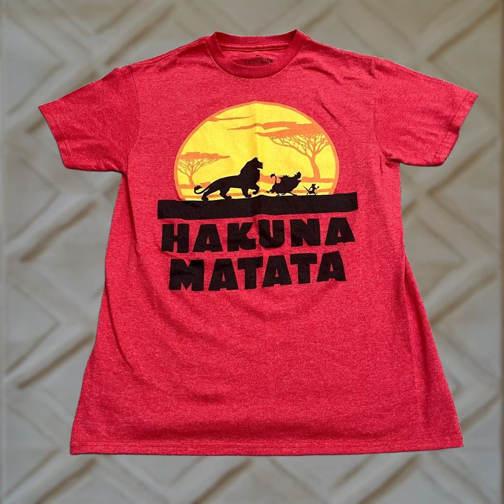 Disney Disney Lion King Hakuna Matata T-Shirt Womens Small Red Crew Neck Graphic Tee Size S / US 4 / IT 40 - 1 Thumbnail