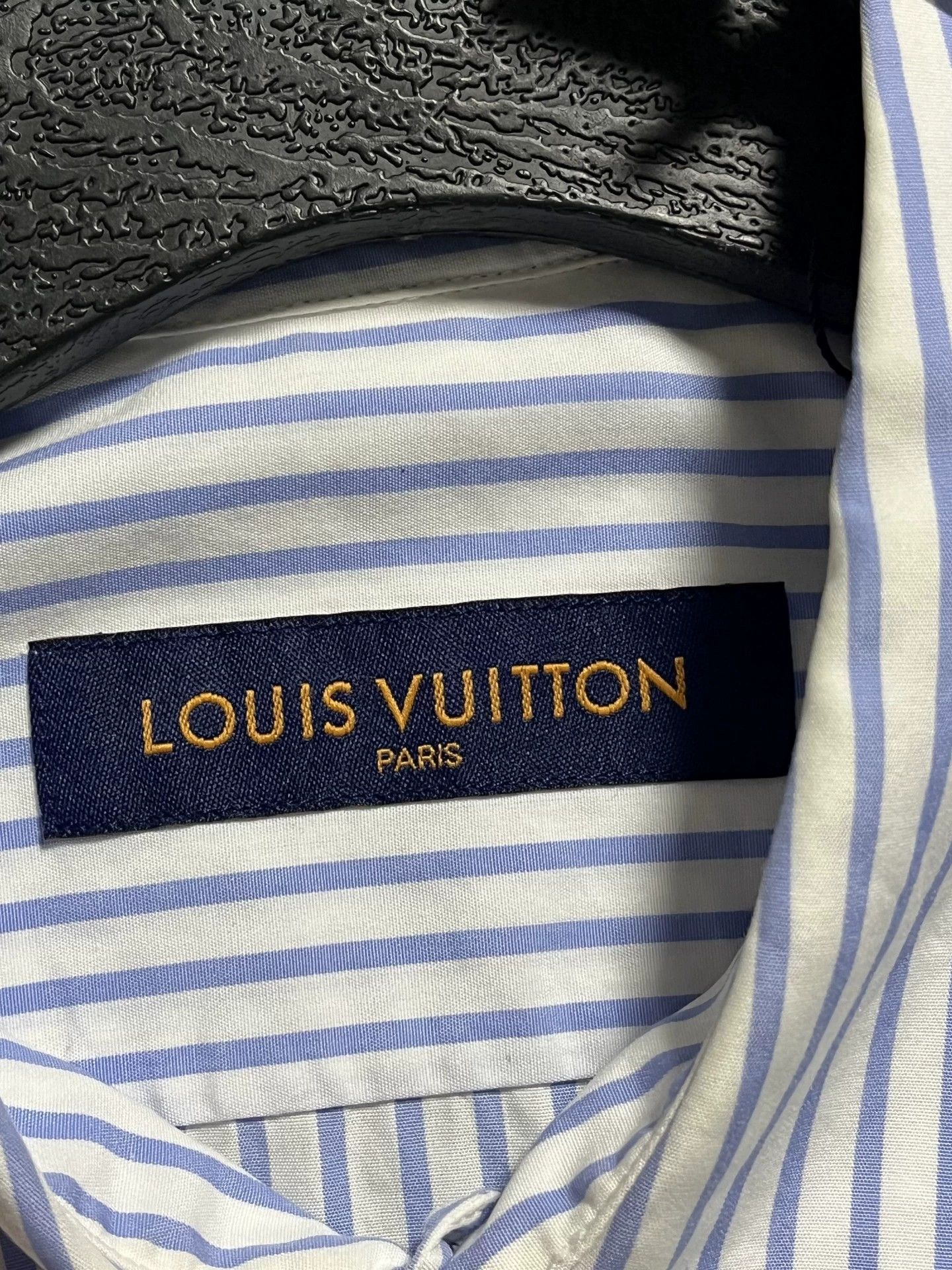 Louis Vuitton LV Blue White Vertical Stripe Short-Sleeve Shirt Men's S Size US S / EU 44-46 / 1 - 4 Thumbnail