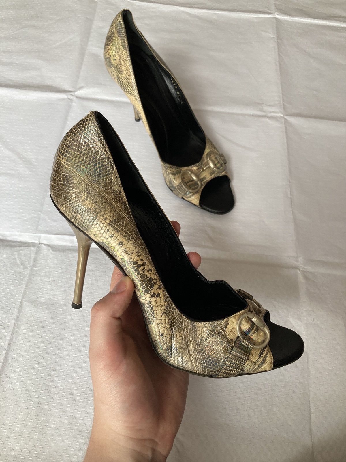 Gucci Gucci gold gold exotic leather Vintage Heels Size US 9.5 / IT 39.5 - 4 Thumbnail