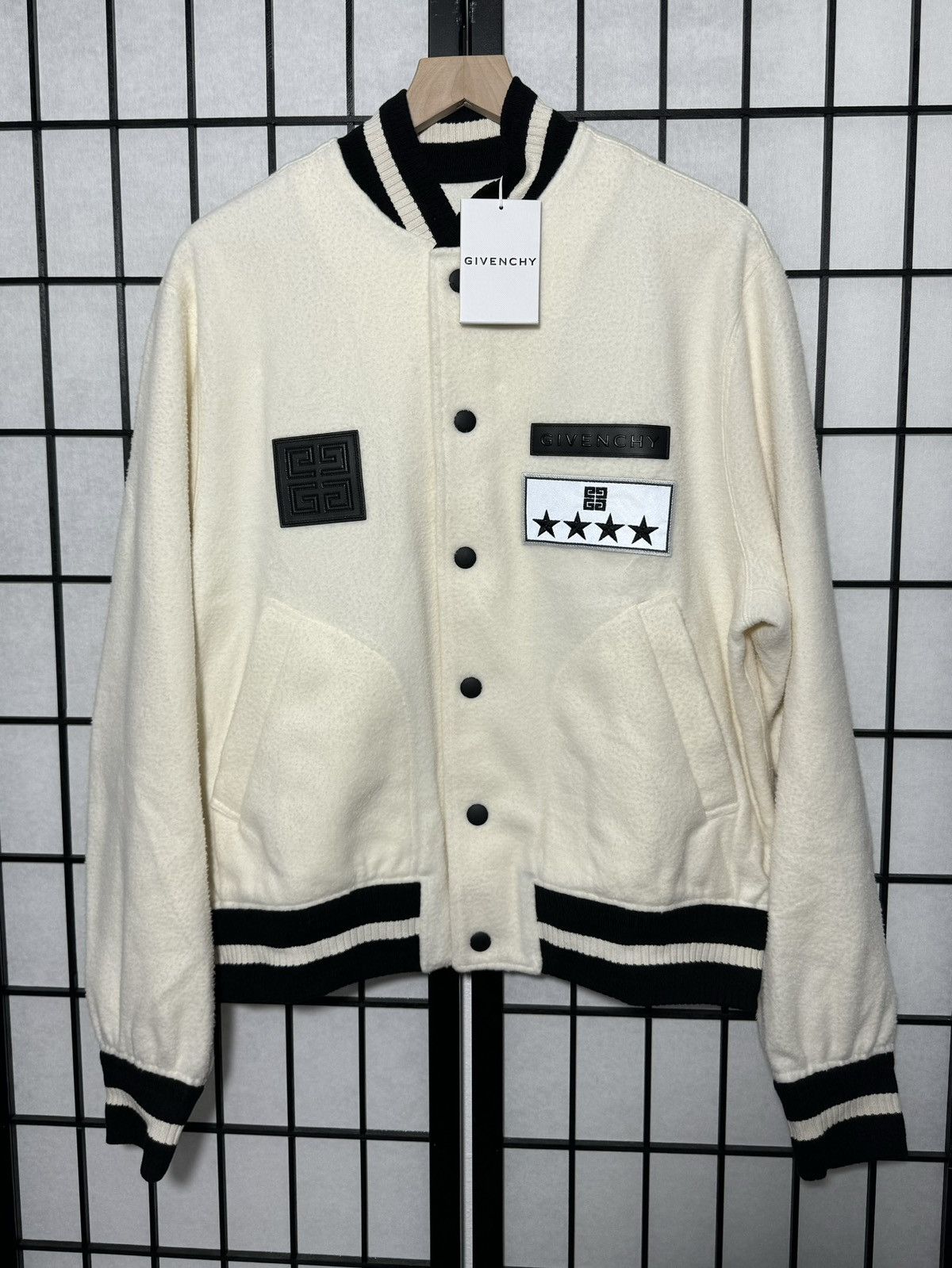 Givenchy NWT Givenchy Bomber Jacket in Cream Size US L / EU 52-54 / 3 - 8 Thumbnail