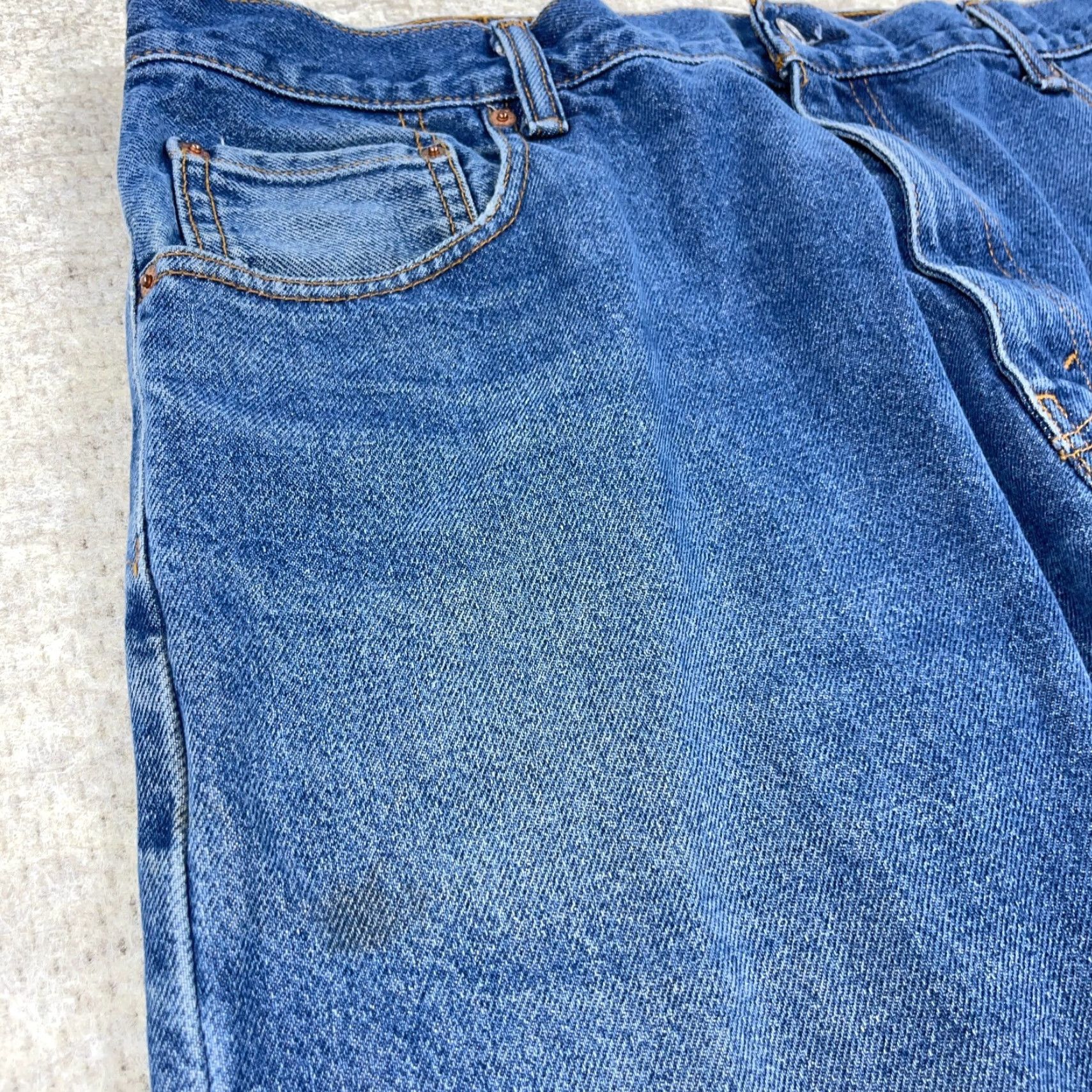 Levi's VINTAGE Levi's 517 Jeans Men 36x29 Boot Cut Med Wash Dark Blue Jeans Mens 1990s 2000s Vintage Levis Bootcut Jeans Size US 36 / EU 52 - 6 Thumbnail