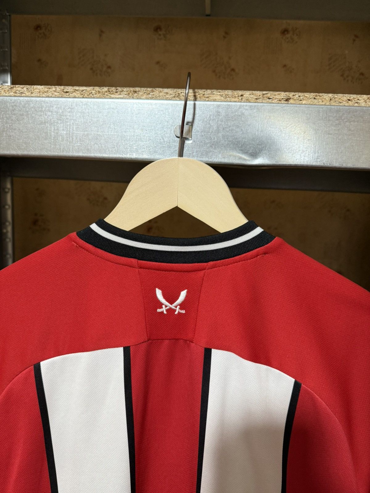 Errea × Vintage Errea SHEFFIELD UNITED HOME 2023 2024 FOOTBALL SOCCER JERSEY Size US M / EU 48-50 / 2 - 5 Thumbnail