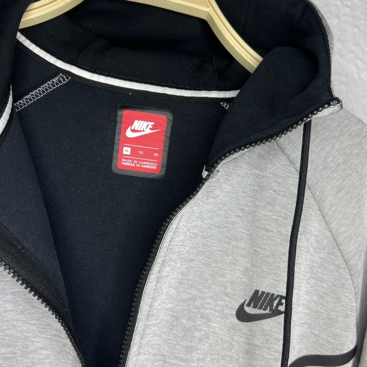 Nike Nike Tech Fleece Hoodie Grey Jacket Zip Size US XL / EU 56 / 4 - 5 Thumbnail