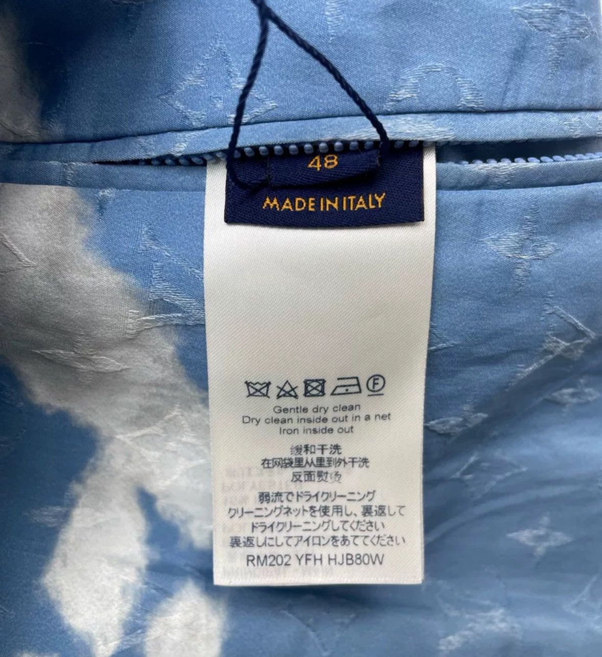 Louis Vuitton Louis Vuitton Blue embroidered blue sky and white jacket Size US L / EU 52-54 / 3 - 6 Thumbnail