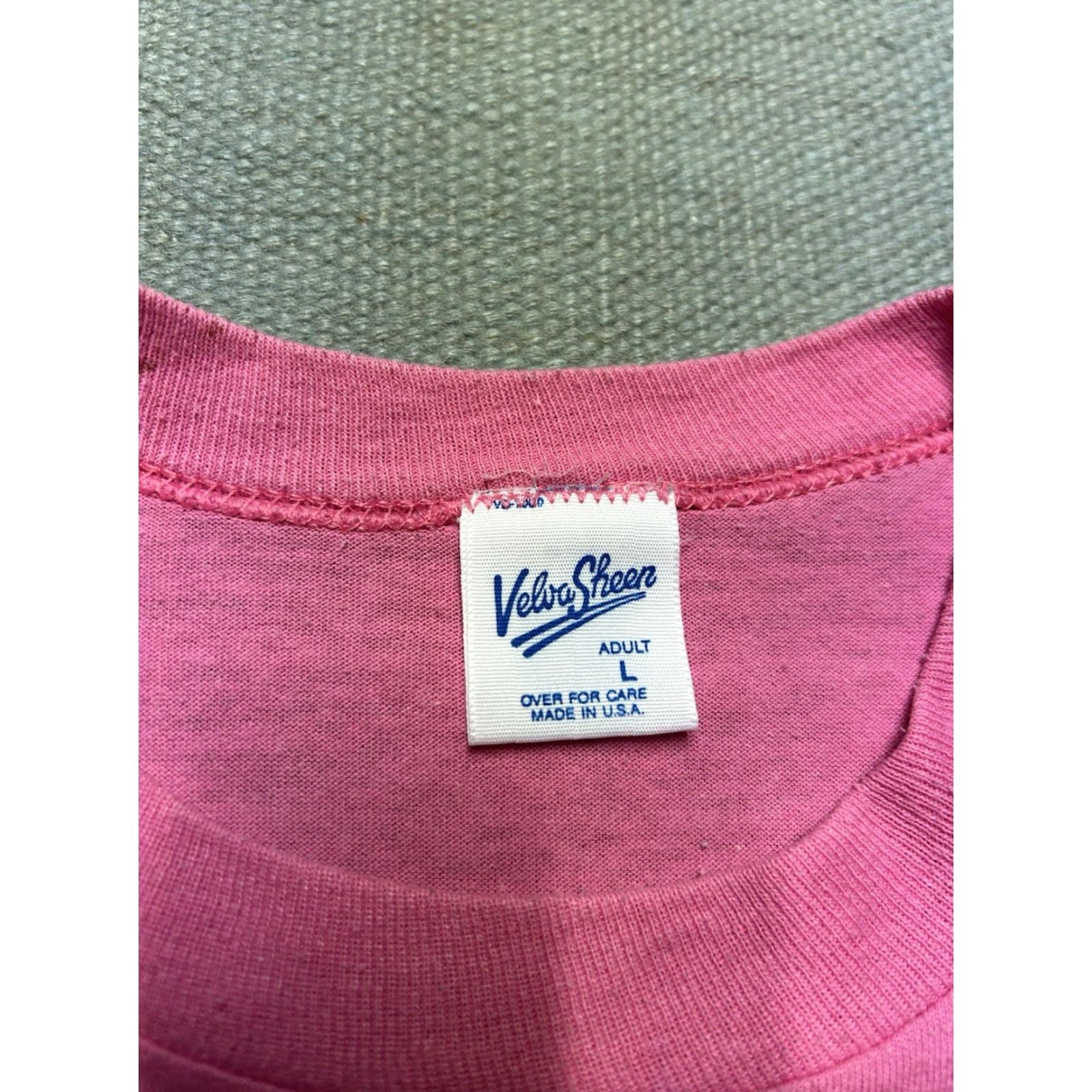 Disney VINTAGE 80s Minnie Mouse Disney Florida single stitch pink T-Shirt LARGE Men Size US L / EU 52-54 / 3 - 7 Thumbnail