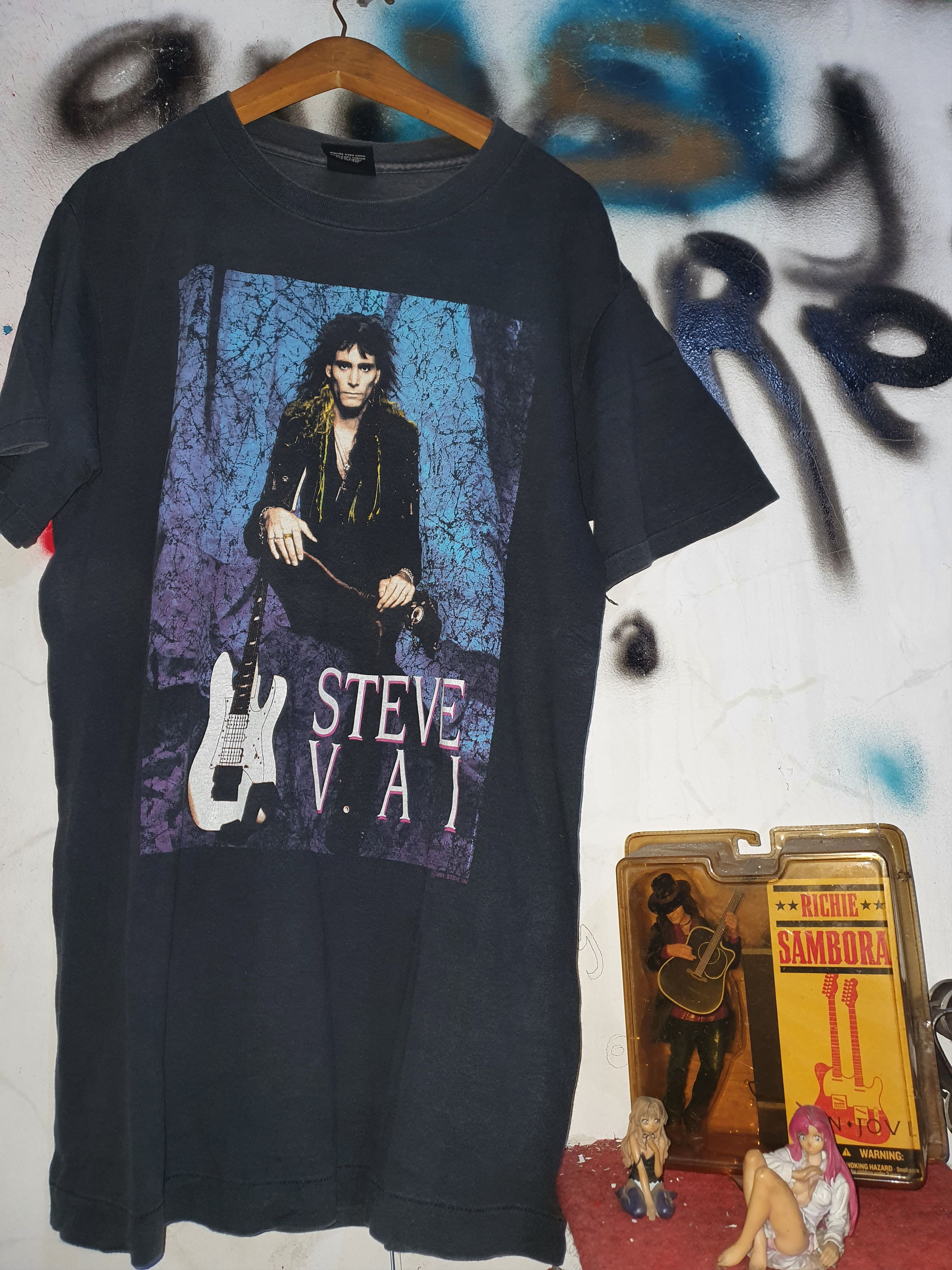 image of Band Tees Steve Vai Tourshirt L in Black, Men's (Size Large)
