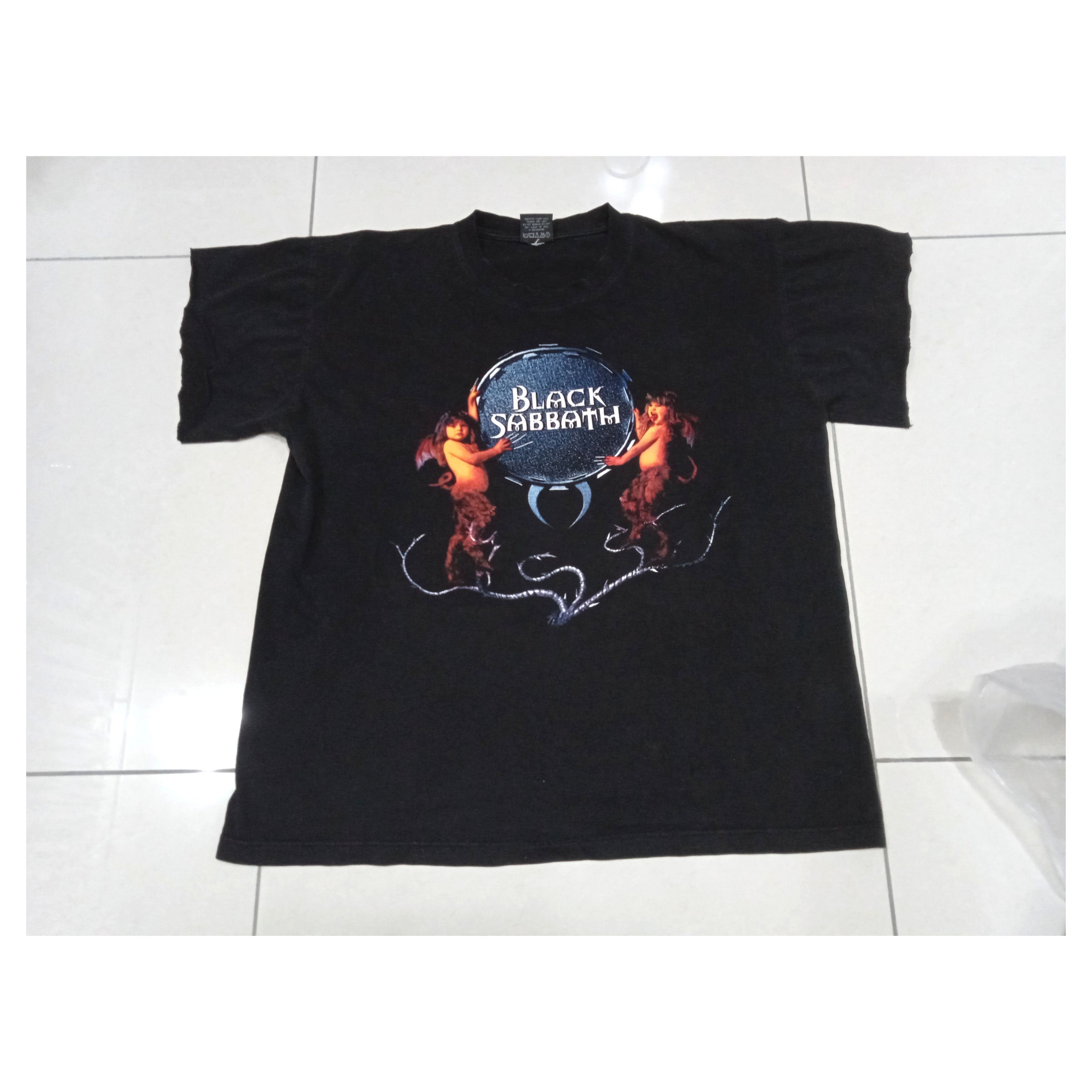 Vintage 00s Black Sabbath Reunion Bootleg T Shirt