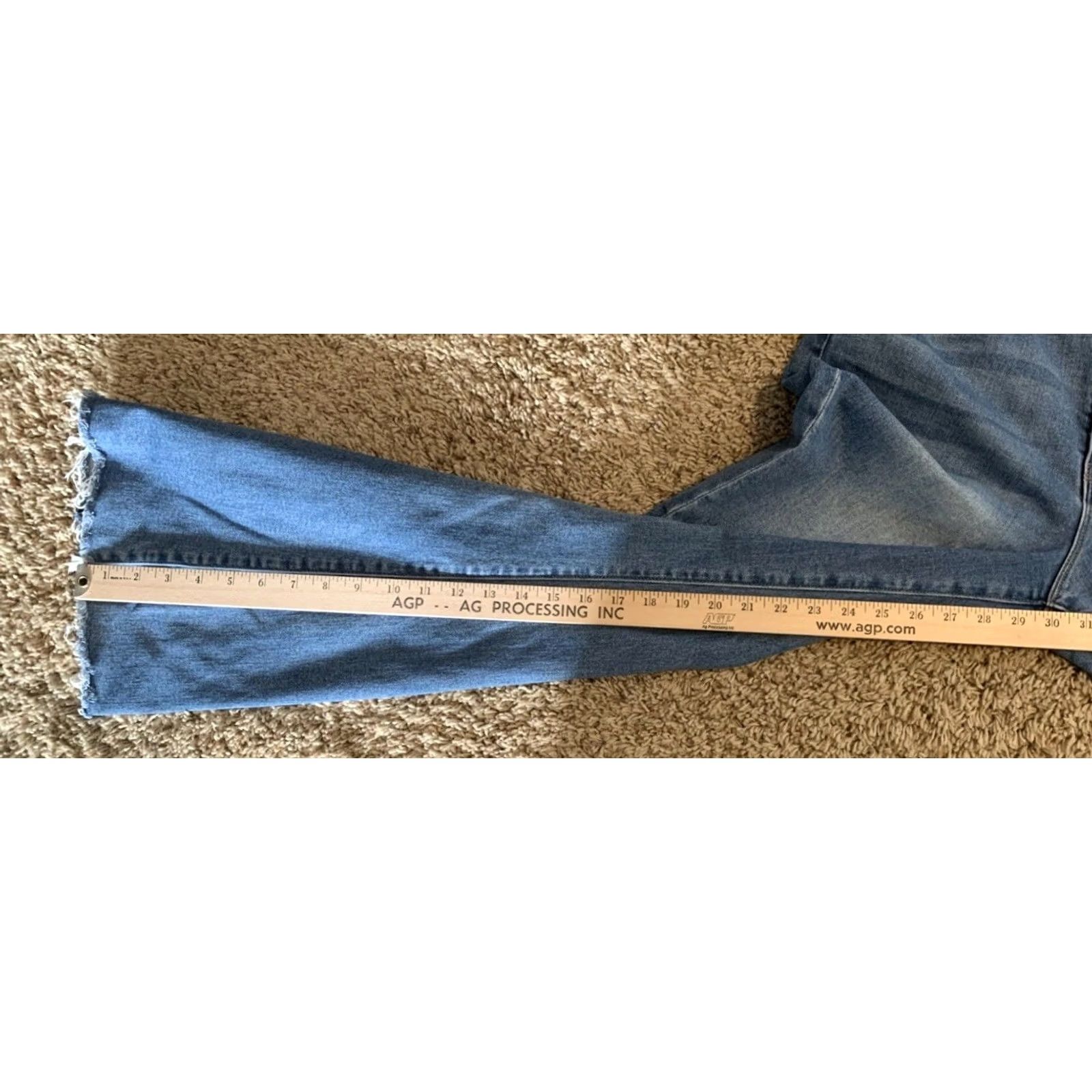Vintage KUT from the Kloth Jeans Flared Regular Women 12 Blue Denim 34x30 High Rise Stretch Pockets 5 Pockets Modern Designer Size 34" / US 12 / IT 48 - 3 Thumbnail