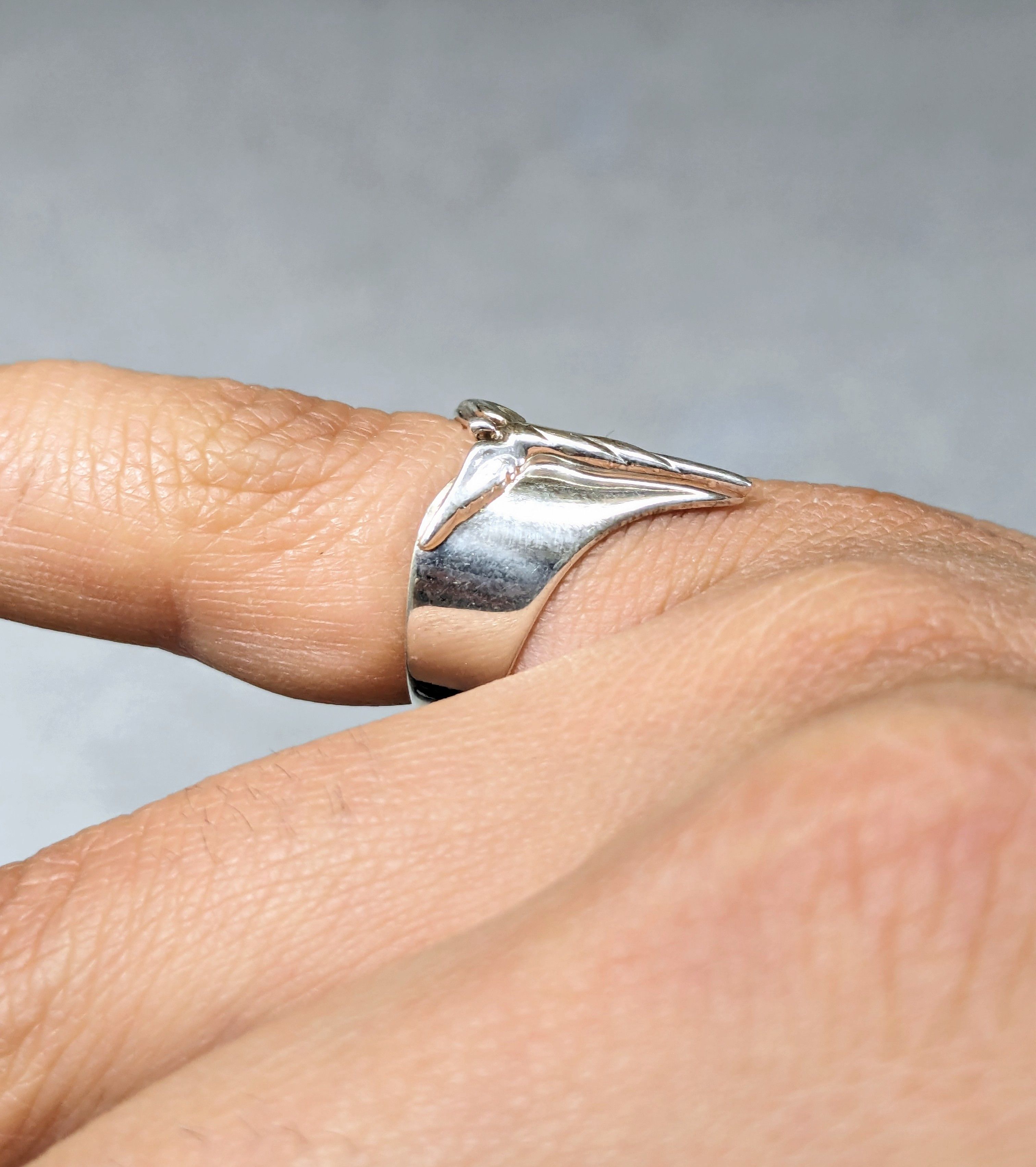 Jewelry × Vintage Vintage Sterling Silver Ring Angel Minimalist Avant Garde Size ONE SIZE - 14 Thumbnail