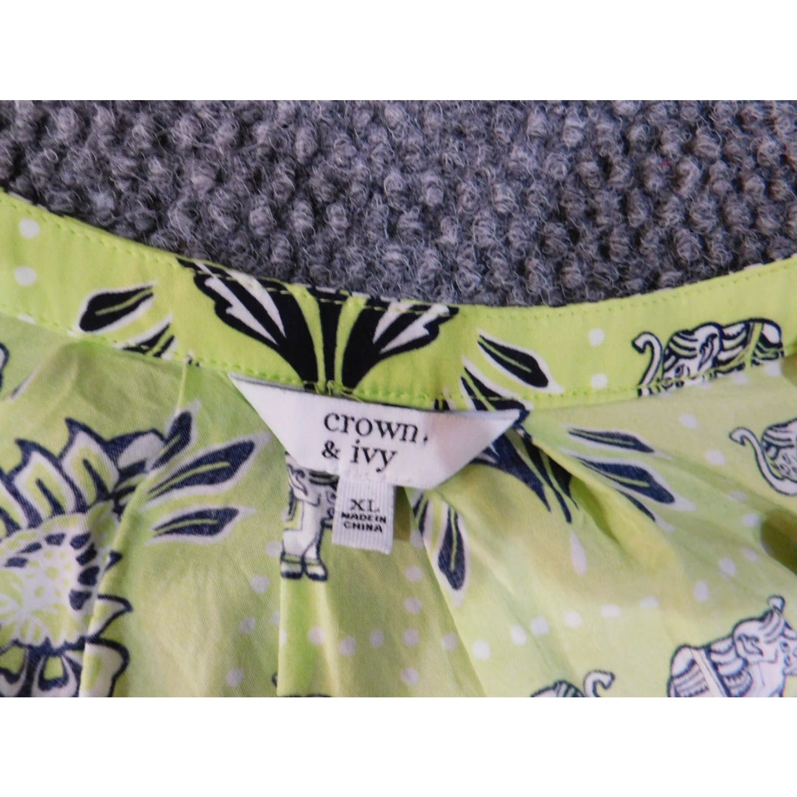 Vintage Crown & Ivy Blouse XL Women V-Neck Geometric Rayon Sleeveless Casual Top Green Floral Pattern Size XL / US 12-14 / IT 48-50 - 4 Thumbnail