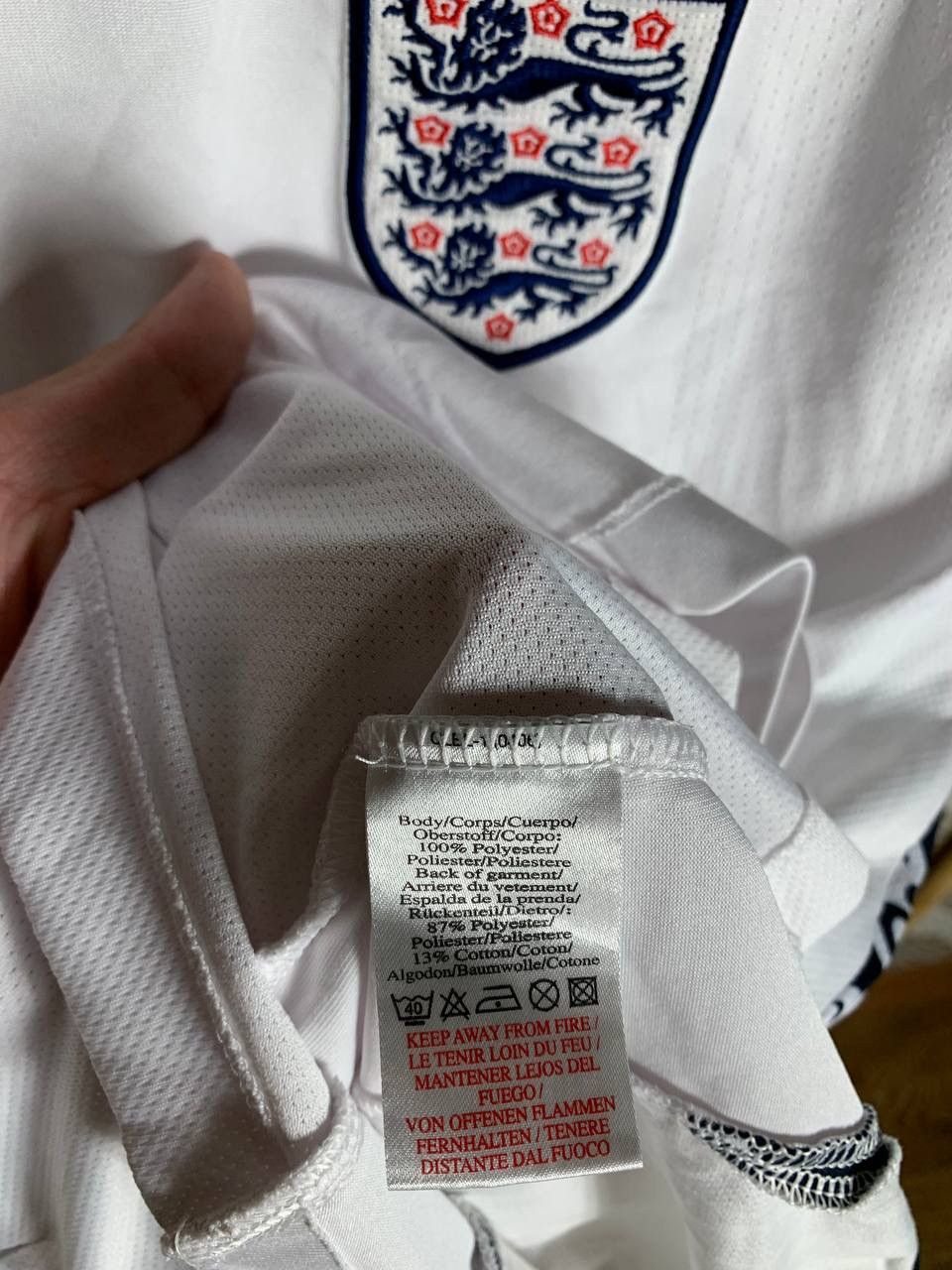 Umbro × Vintage VERY RARE UMBRO ENGLAND RETRO SOCCER JERSEY BLOKECORE Y2K Size US XL / EU 56 / 4 - 6 Thumbnail