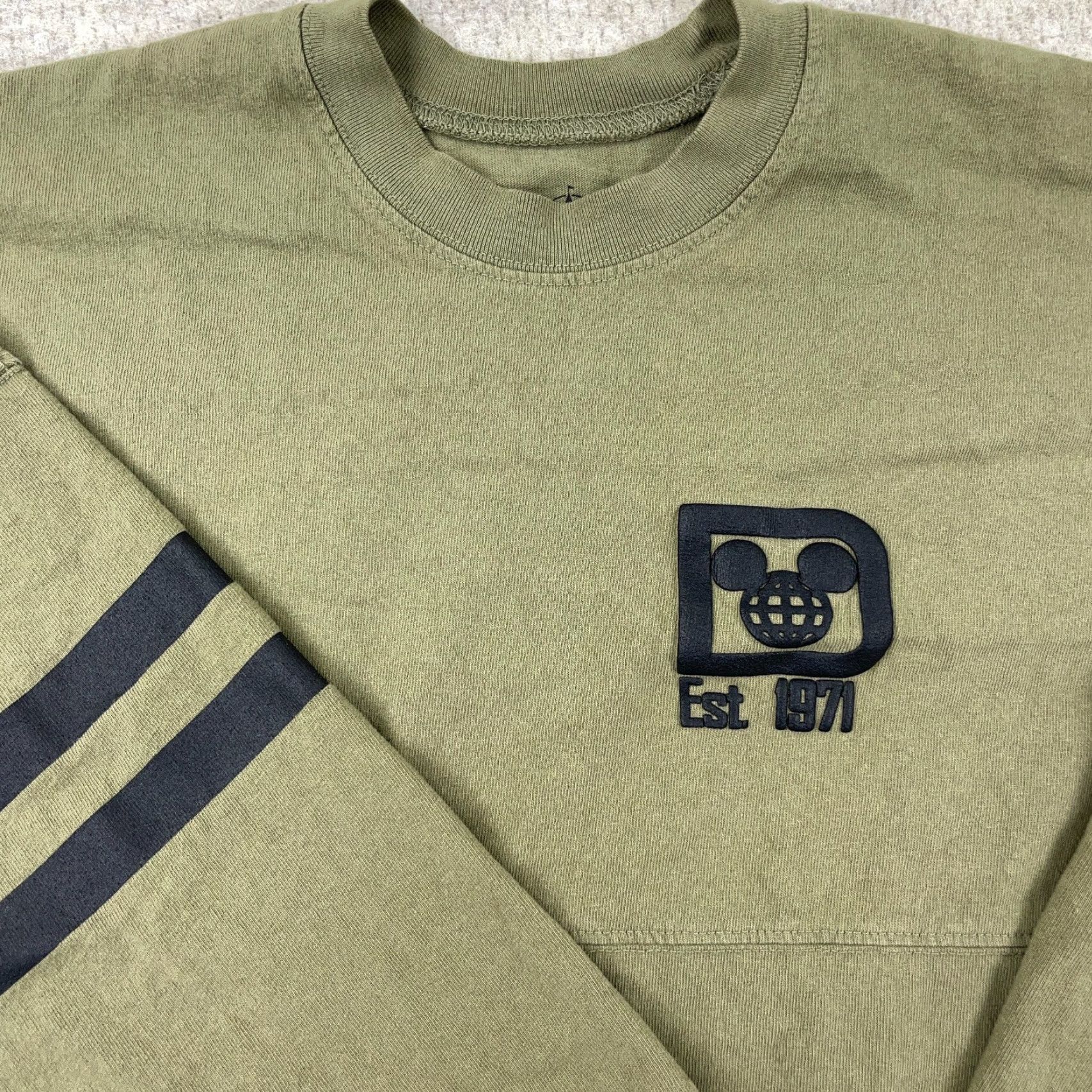 Disney Disney Spirit Jersey Women's Small Olive Green Long Sleeve Graphic Tee Walt Disney World Size S / US 4 / IT 40 - 4 Thumbnail