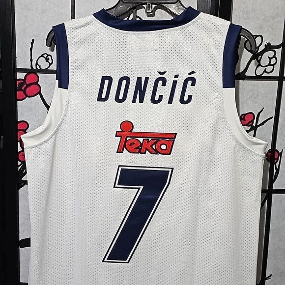 Other Luka Doncic Teka Jersey Team Madrid Basketball Small NWT Size US S / EU 44-46 / 1 - 7 Thumbnail