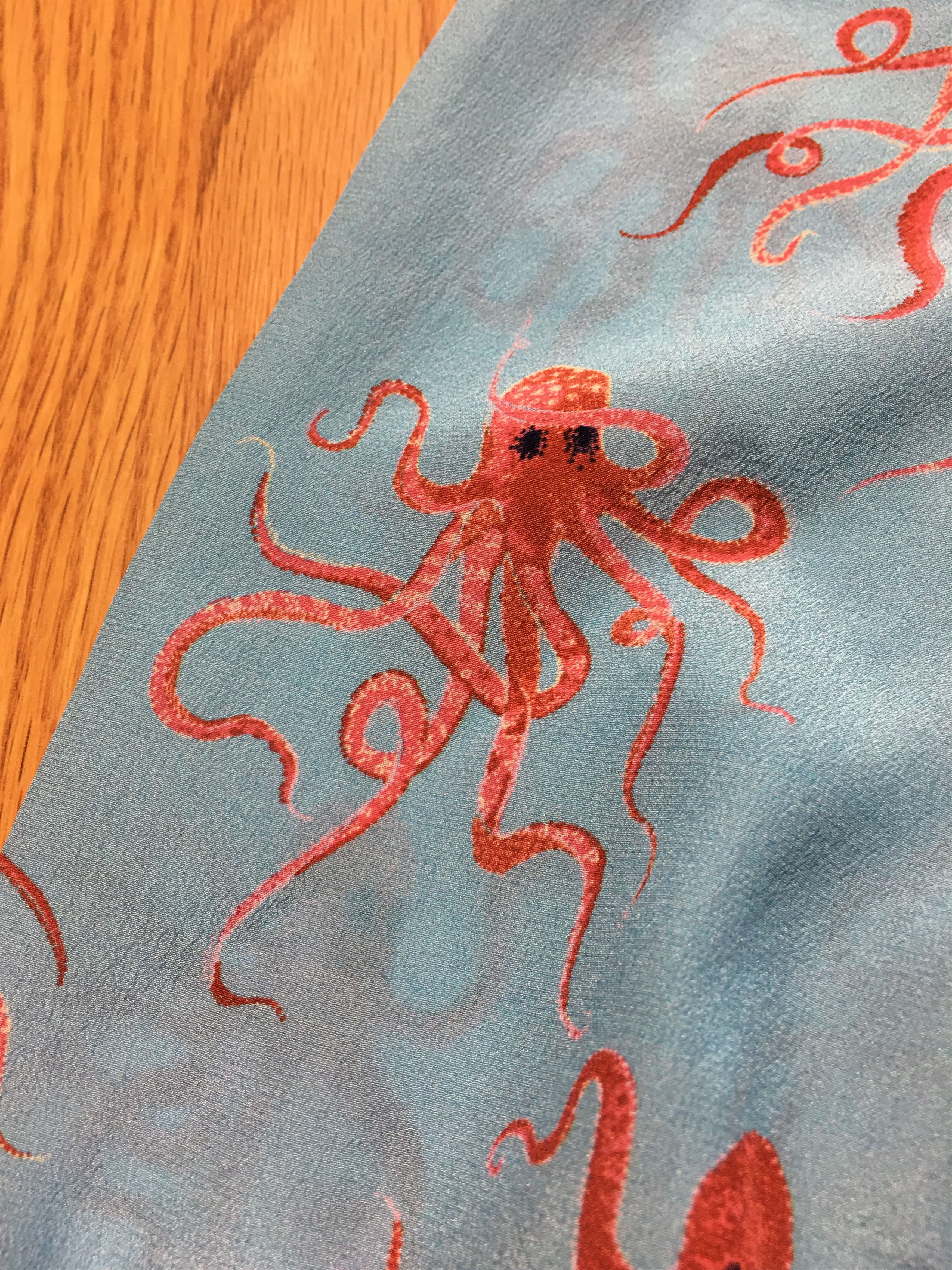 Essentiel Antwerp ESSENTIEL ANTWERP Silk Blouse Octopus Print Ruffle Detail Size M / US 6-8 / IT 42-44 - 8 Thumbnail