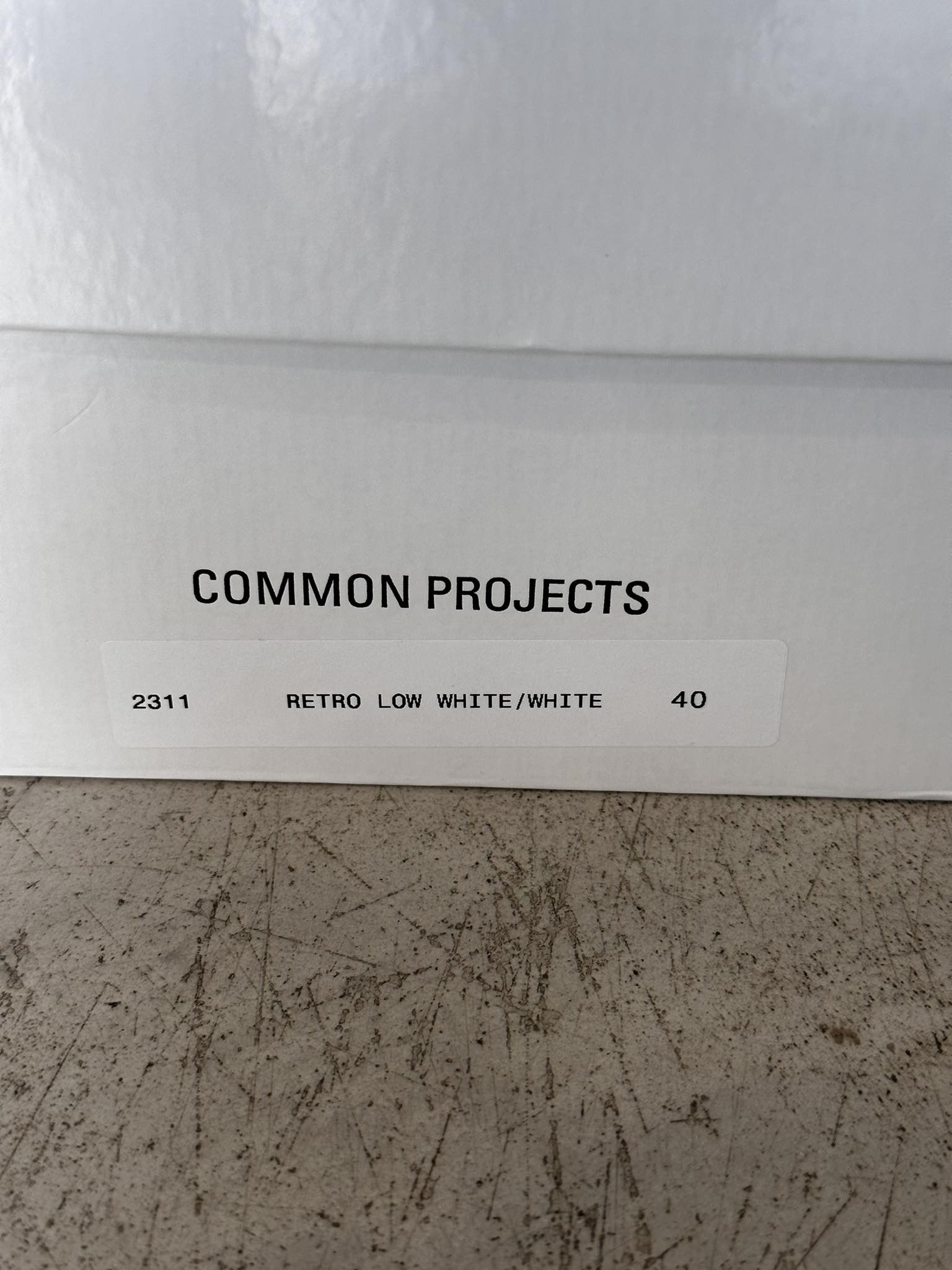 Common Projects COMMON PROJECTS ORIGINAL RETRO LOW WHITE 7 US 40 EU Size US 7 / EU 40 - 2 Thumbnail