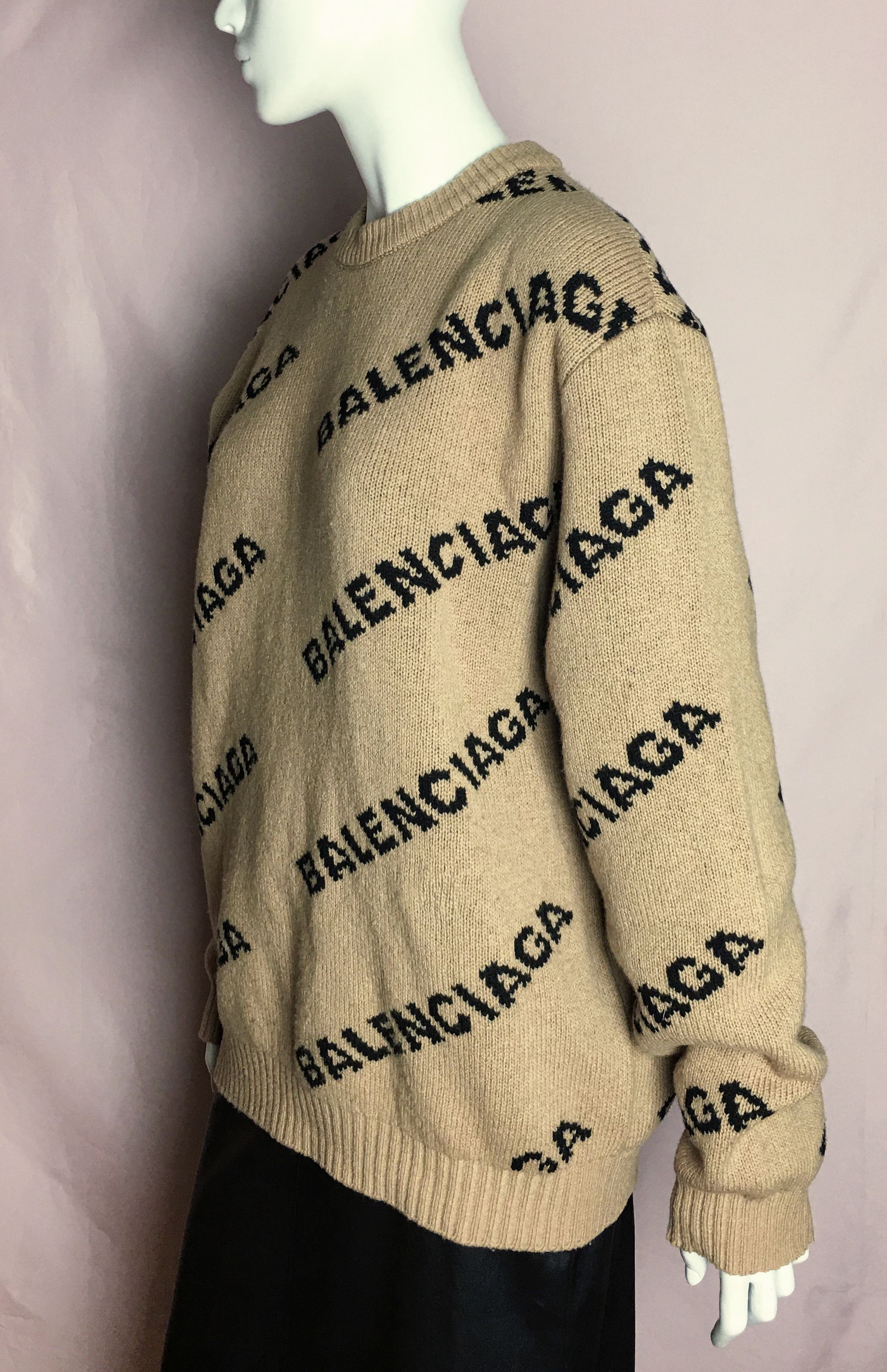 Balenciaga Balenciaga Allover Logo Crewneck Sweater Size L Size US L / EU 52-54 / 3 - 5 Thumbnail