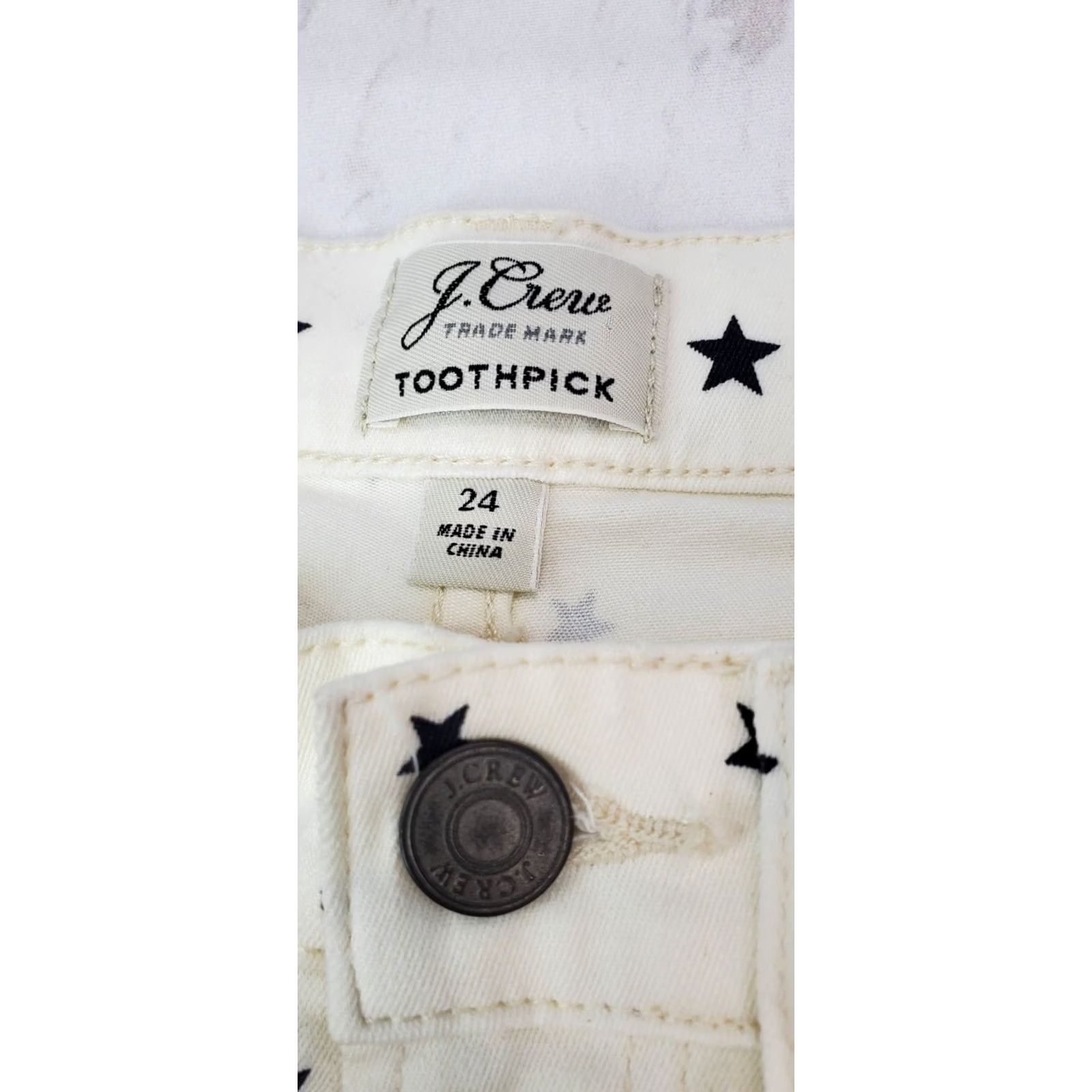 J.Crew J.CREW Toothpick Skinny Jean Women 24 White Star Print Mid Rise Stretch EUC - Regular - 26x27 - 4th Of July Theme - Stars - Denim - Cotton Blend Size 26" / US 2 / IT 38 - 7 Thumbnail