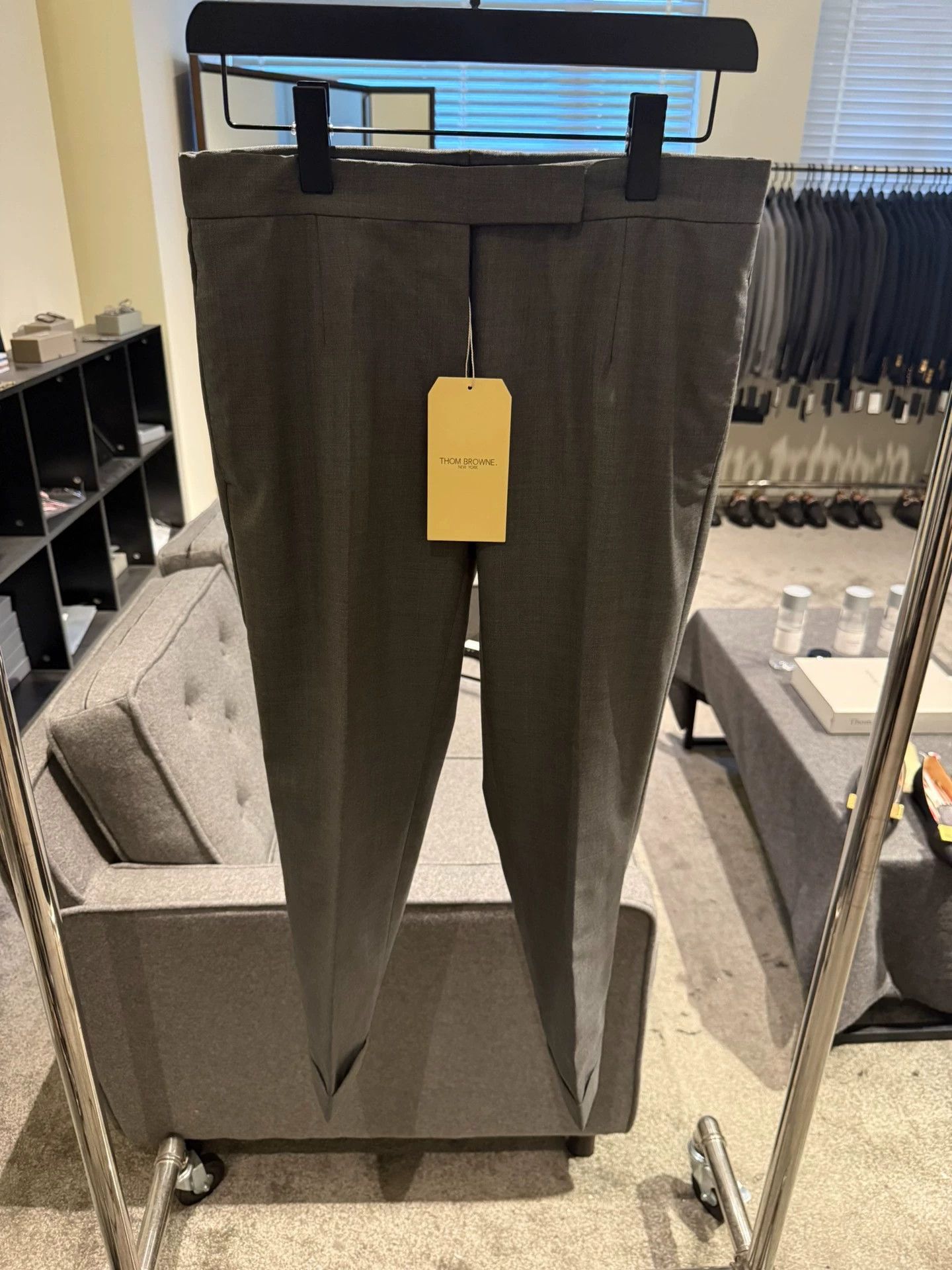 Thom Browne Thom Browne Midgray Slim Low-Rise Wool Pants 40 Size 27" / US 4 / IT 40 - 1 Thumbnail