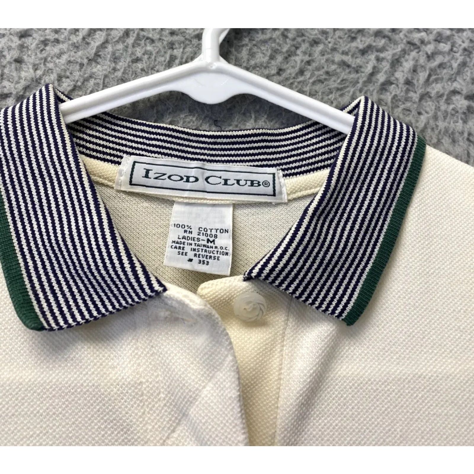 Izod VINTAGE Izod Club Women's Polo Shirt Medium Beige Short Sleeve Cotton 90s, Casual, Womens Size M / US 6-8 / IT 42-44 - 3 Thumbnail