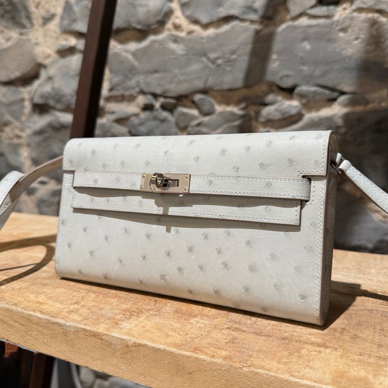 Hermes Hermès 2023 Gris Perle Ostrich Kelly To Go Wallet On Strap Size ONE SIZE - 3 Thumbnail