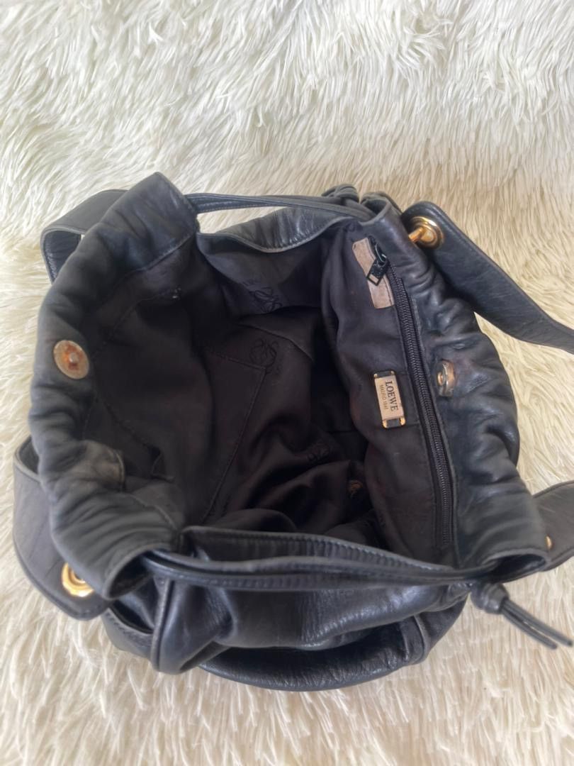Loewe Loewe Anagram Leather Shoulder Bag Size ONE SIZE - 15 Thumbnail
