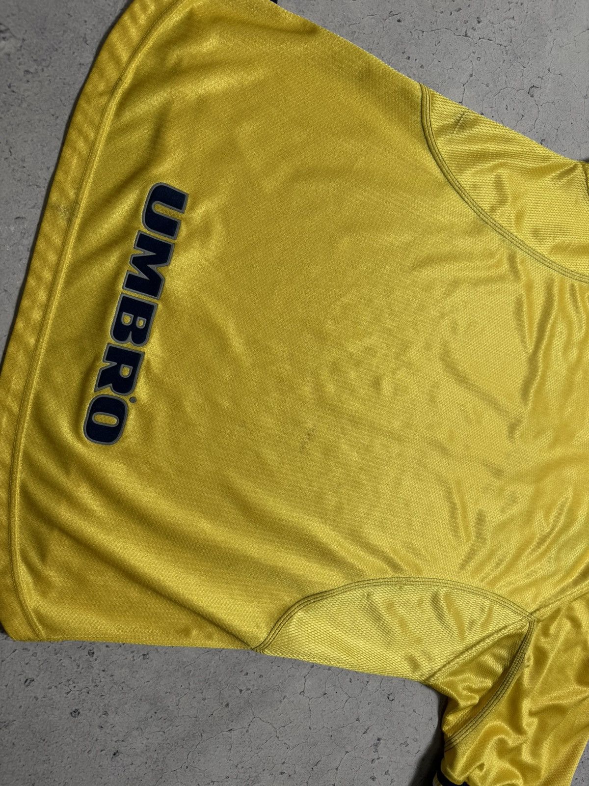 Umbro Umbro FC Chelsea 1999/2000 Vintage Soccer Jersey Size US L / EU 52-54 / 3 - 14 Thumbnail