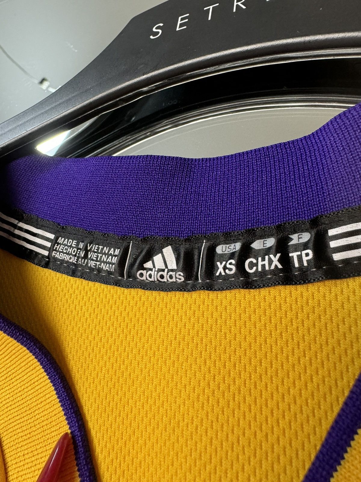 NBA × Vintage Kobe Bryant Los Angeles Lakers adidas Swingman Home Jersey Size US S / EU 44-46 / 1 - 8 Thumbnail
