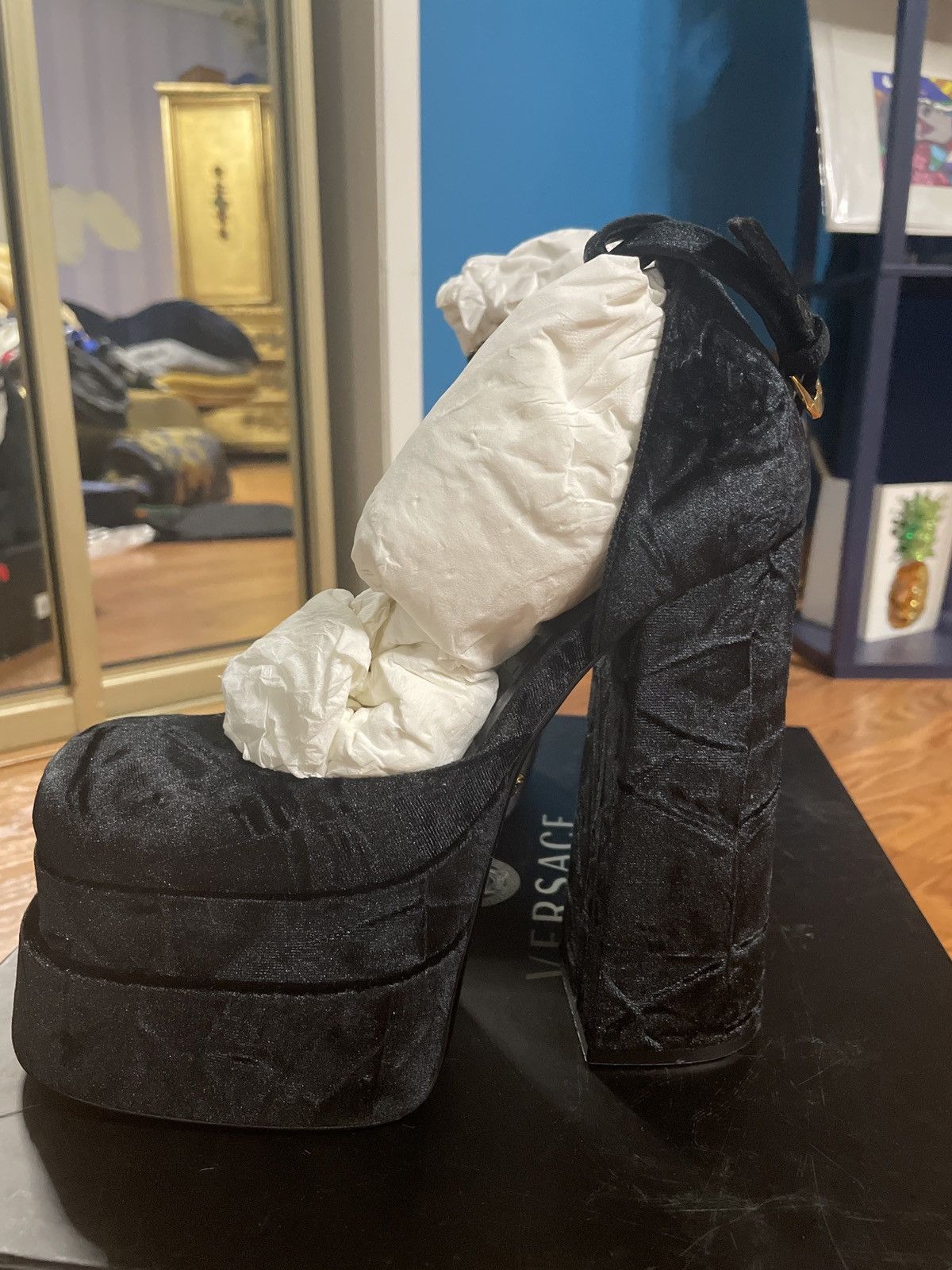 Versace Versace black medusa heels Size US 7.5 / IT 37.5 - 2 Thumbnail
