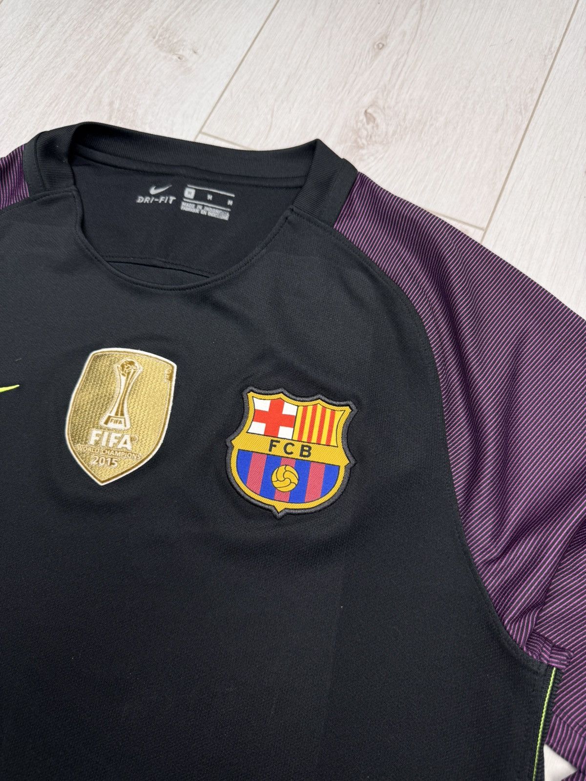 Other FC BARCELONA 2016-17 GOALKEEPER NIKE FOOTBALL SOCCER JERSEY Size US M / EU 48-50 / 2 - 6 Thumbnail