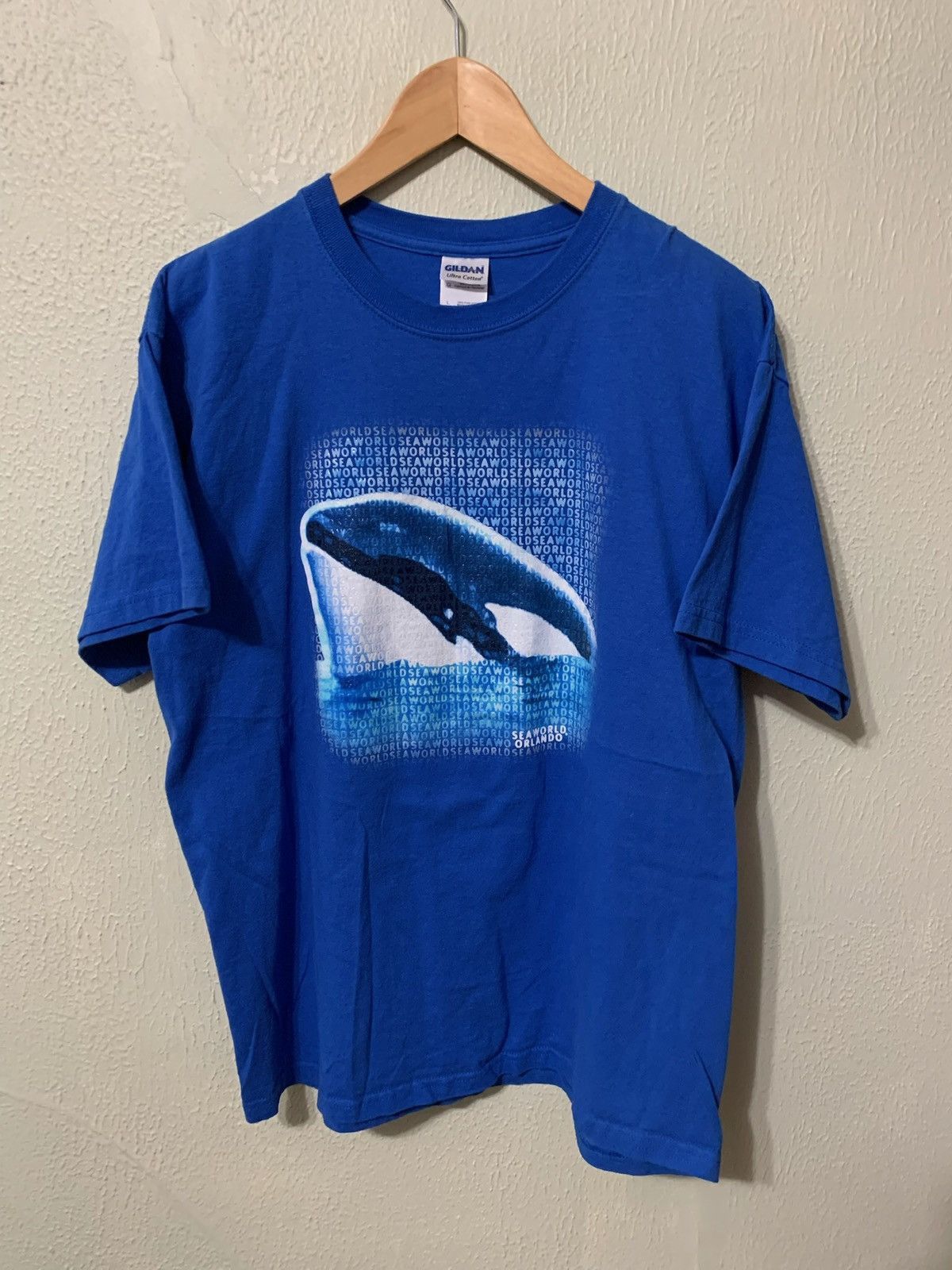 Vintage Vintage Seaworld Shamu T-Shirt Size US L / EU 52-54 / 3 - 1 Thumbnail