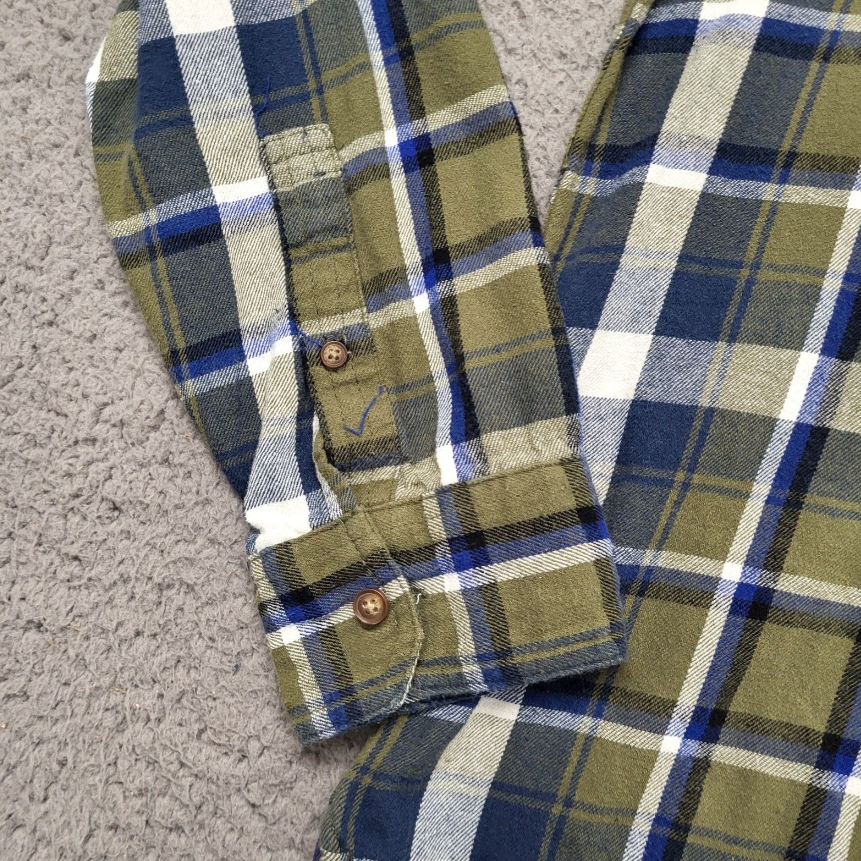 Levi's Levi's Button-Up Flannel Shirt Men L Green Plaid Long Sleeve Pockets Casual Workwear Vintage No Size US L / EU 52-54 / 3 - 6 Thumbnail
