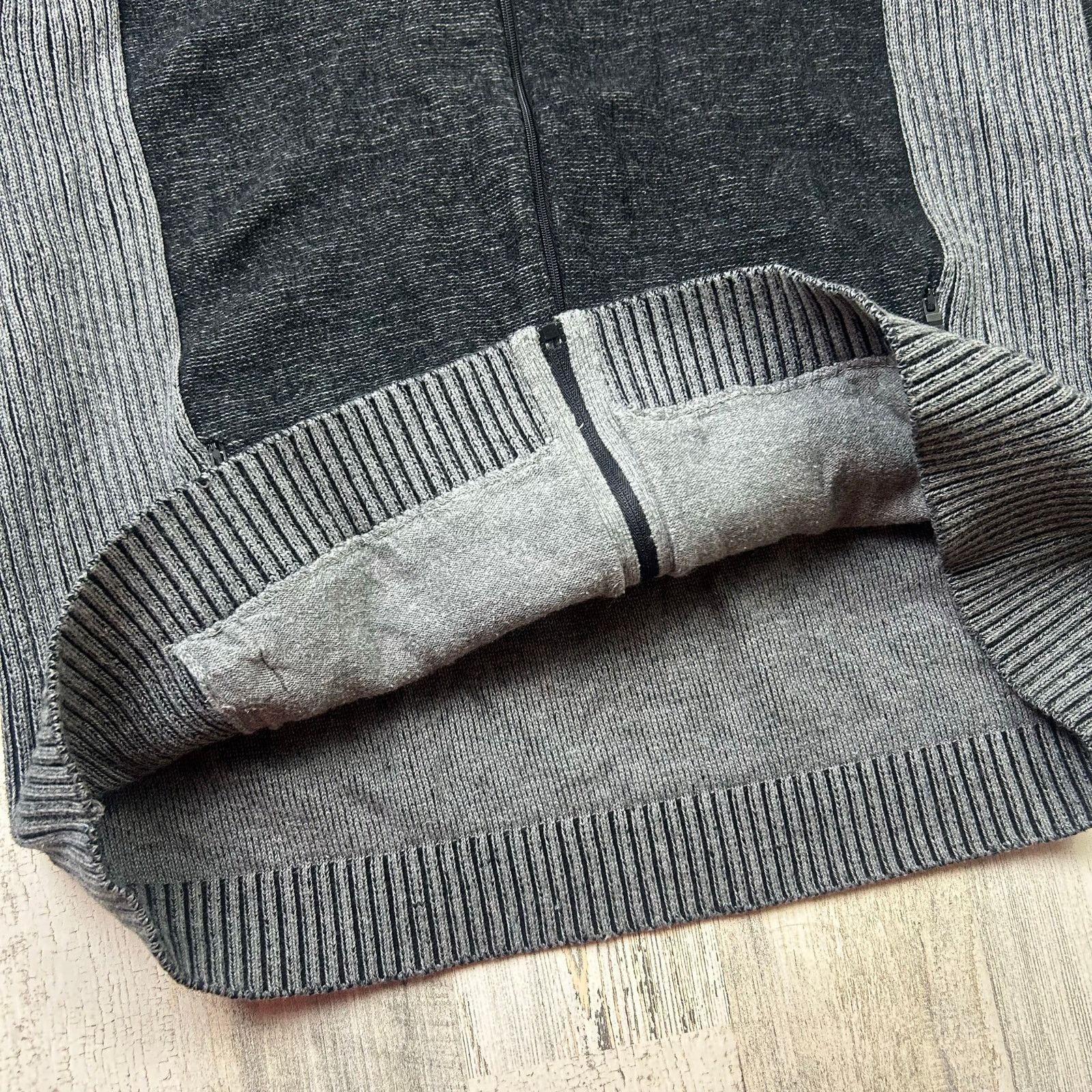 Armani Exchange Armani Exchange Full-Zip Sweater Gray Black Size Men's Large Size US L / EU 52-54 / 3 - 5 Thumbnail