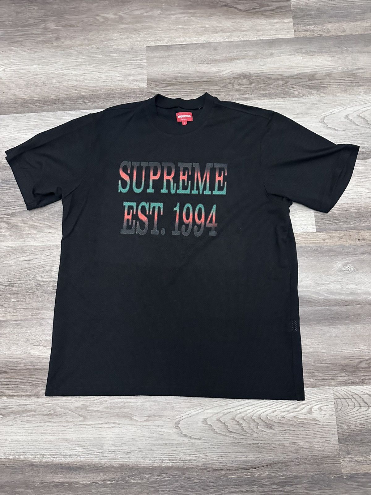 Supreme Supreme Cotton Mesh Gradient Logo S/S Top Size US L / EU 52-54 / 3 - 1 Thumbnail