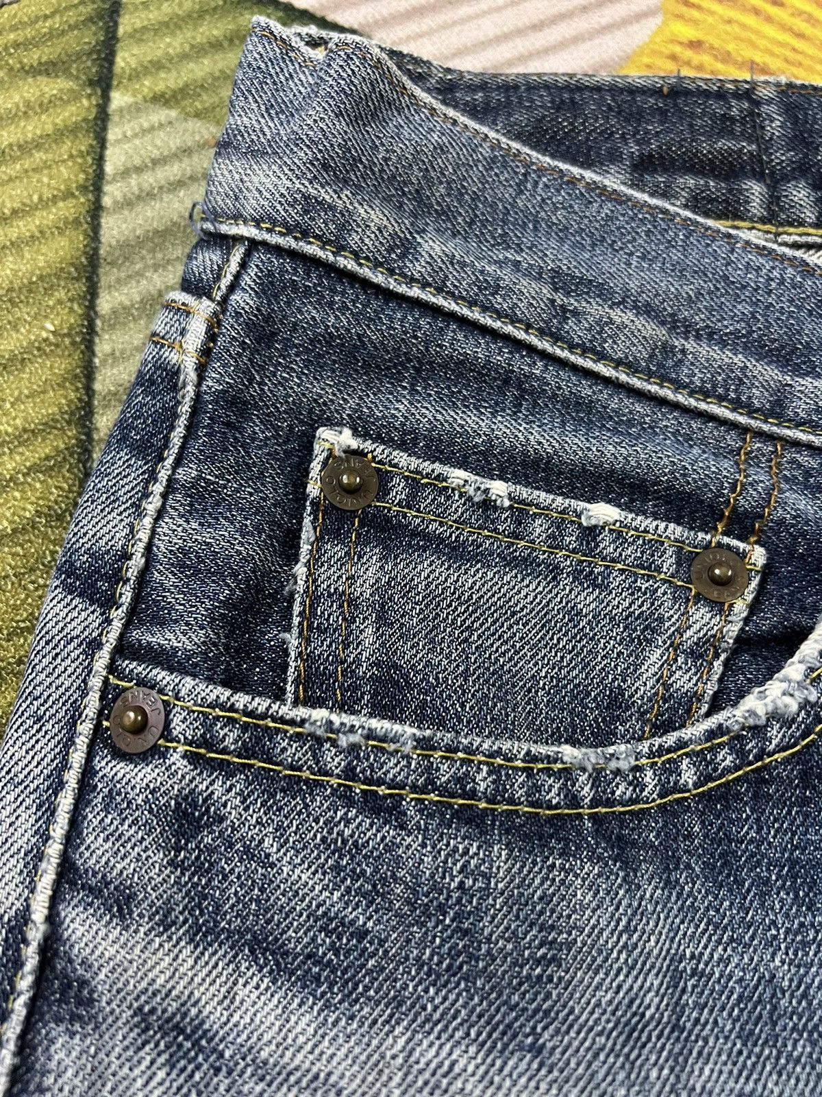 Japanese Brand × Uniqlo × Vintage Vintage Uniqlo S001 Distressed Jeans Size US 30 / EU 46 - 6 Thumbnail