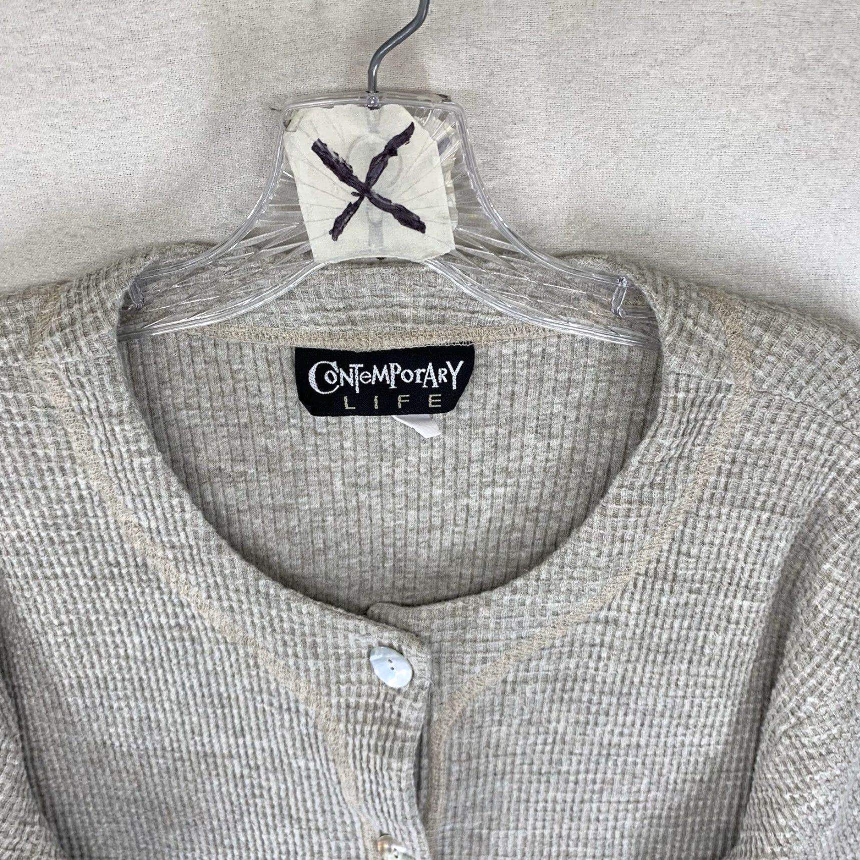 FLAX VINTAGE Contemporary Life Button-Up Top Casual Women Regular M Beige Knit Pockets 80s 90s Nature Subtle Textured Pearl Buttons Long Sleeve Round Neck Size M / US 6-8 / IT 42-44 - 3 Thumbnail