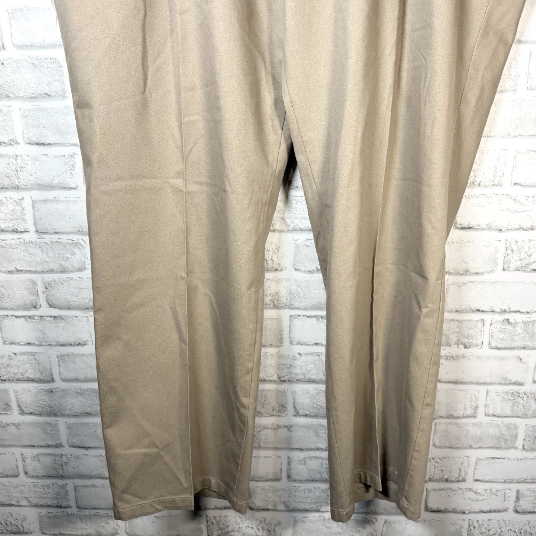 Dockers NWT Dockers Beige Casual Dress Pants Mens Size 54x32 Size US 38 / EU 54 - 3 Thumbnail