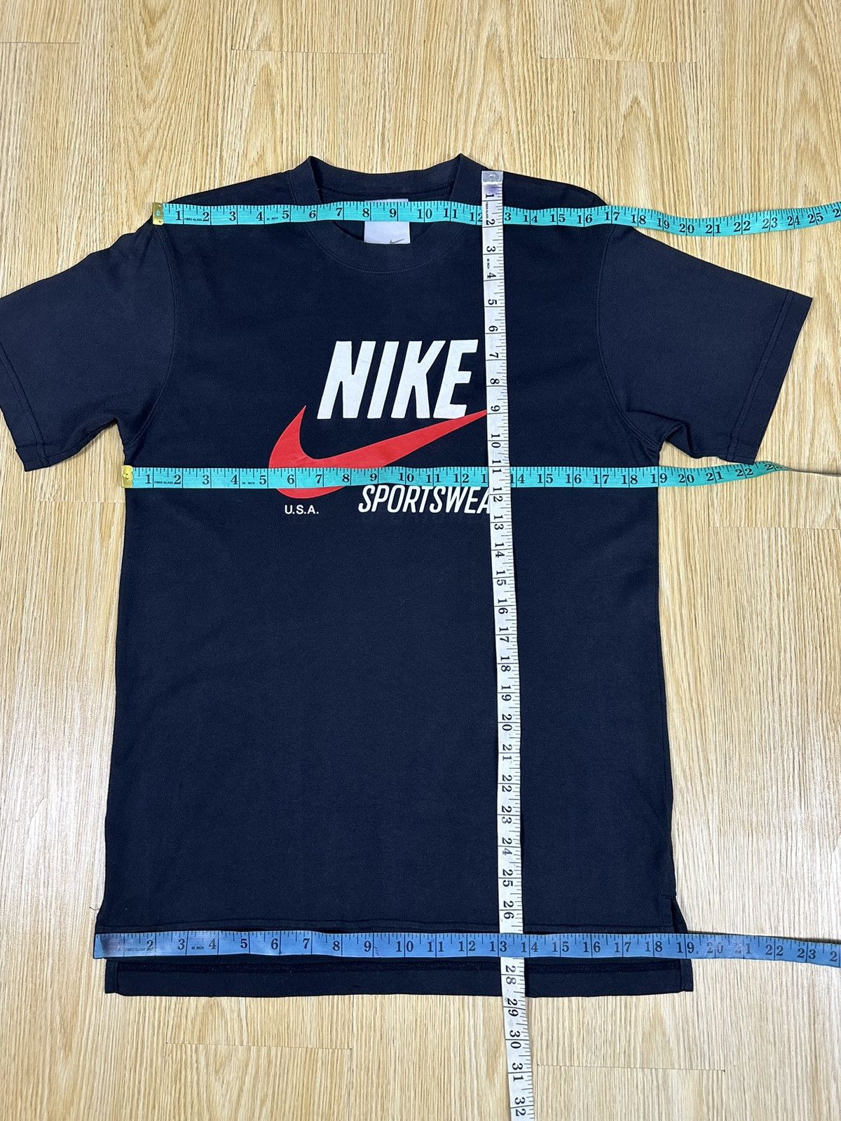 Nike Vintage Nike Sportwear Big Logo Tshirt A418 Size US M / EU 48-50 / 2 - 4 Thumbnail