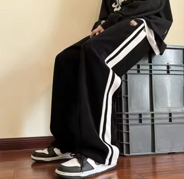 Japanese Brand Black Color Baggy Striped Sweatpants Size US 31 - 4 Thumbnail