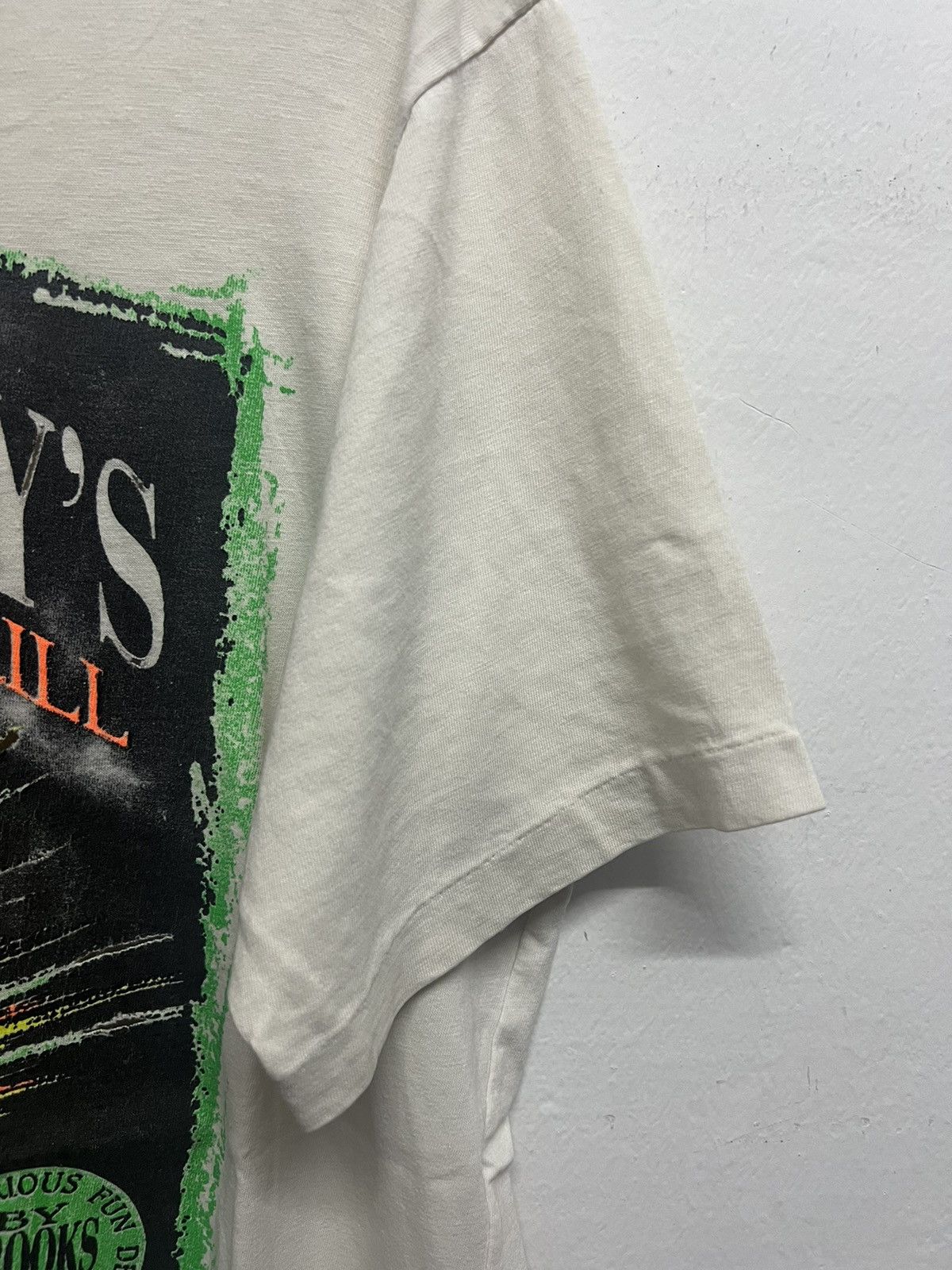 Vintage Vintage 90’s Toxic Tony’s Bar And Grill Tee Size US L / EU 52-54 / 3 - 3 Thumbnail