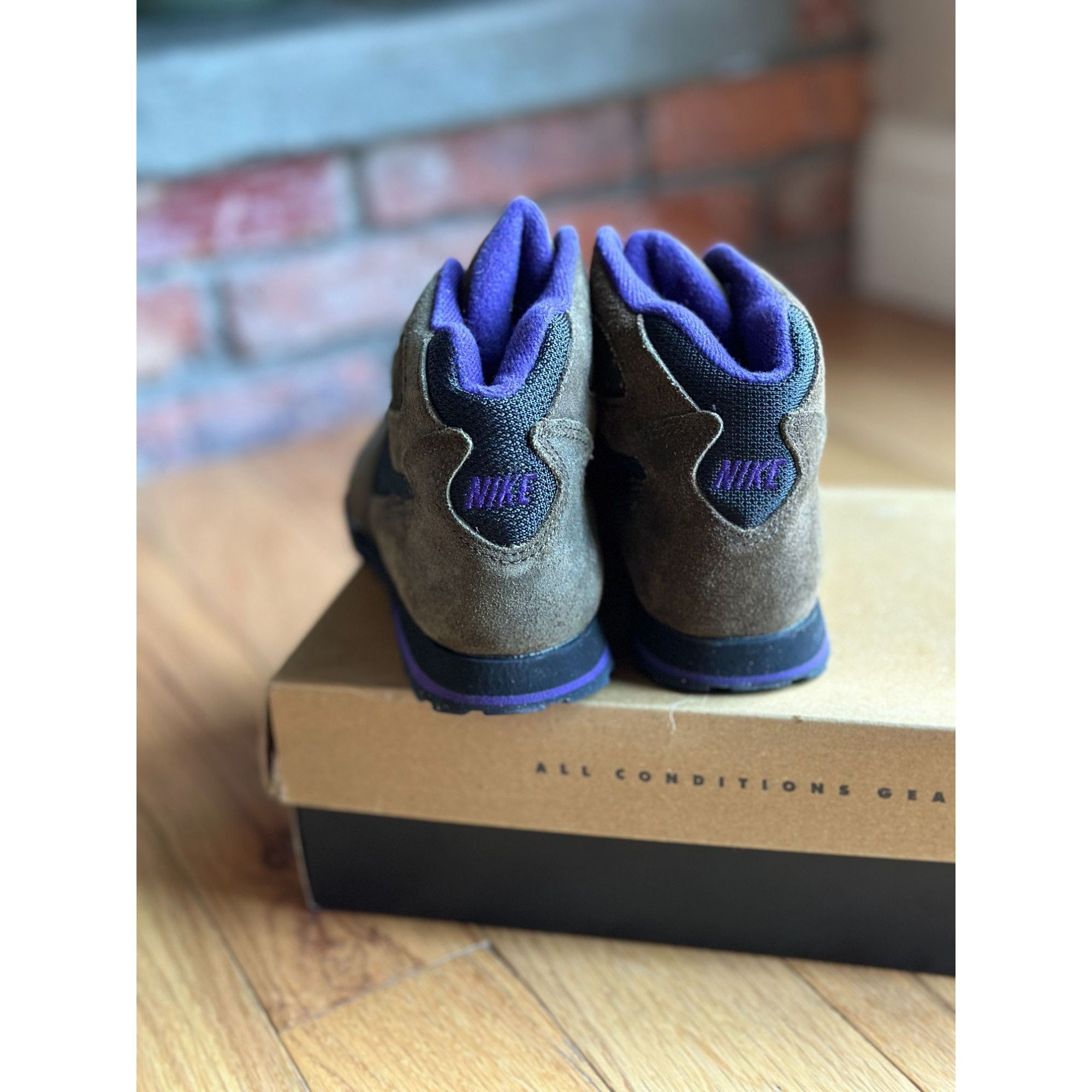 Nike VINTAGE 1993 NIKE CALDERA HIKING BOOTS WOMENS SIZE 7W PURPLE Size US 7.5 / IT 37.5 - 12 Thumbnail